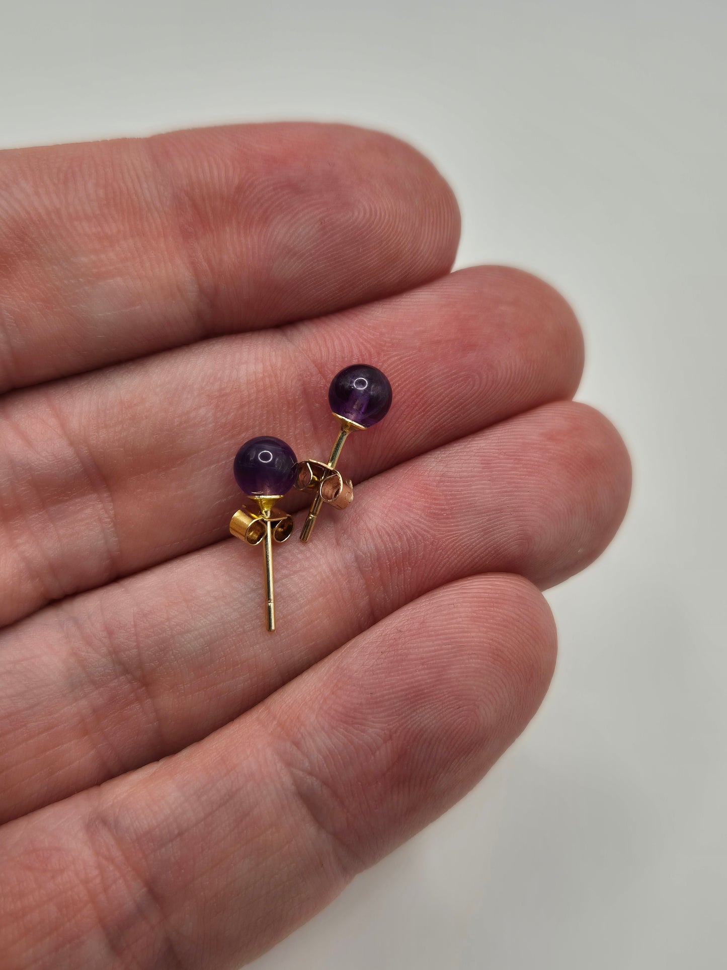 9ct gold cabachon amethyst earrings