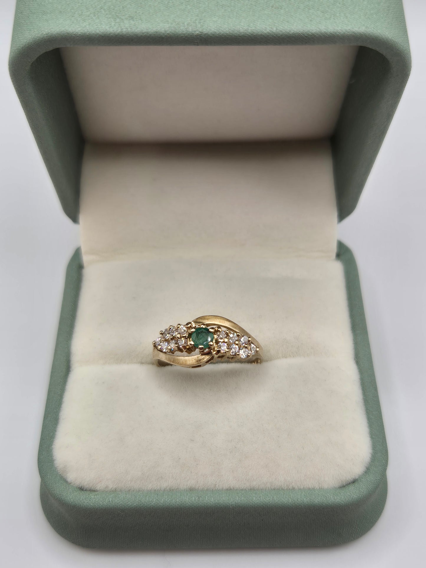 9ct gold emerald and cz ring