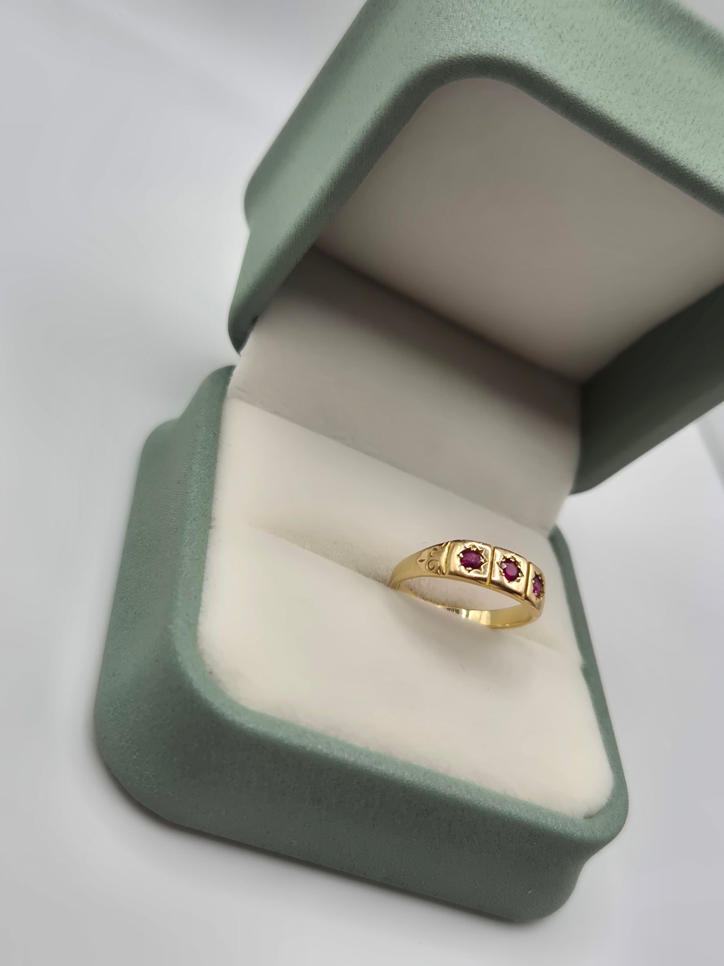 Antique 18ct gold ruby gypsy ring