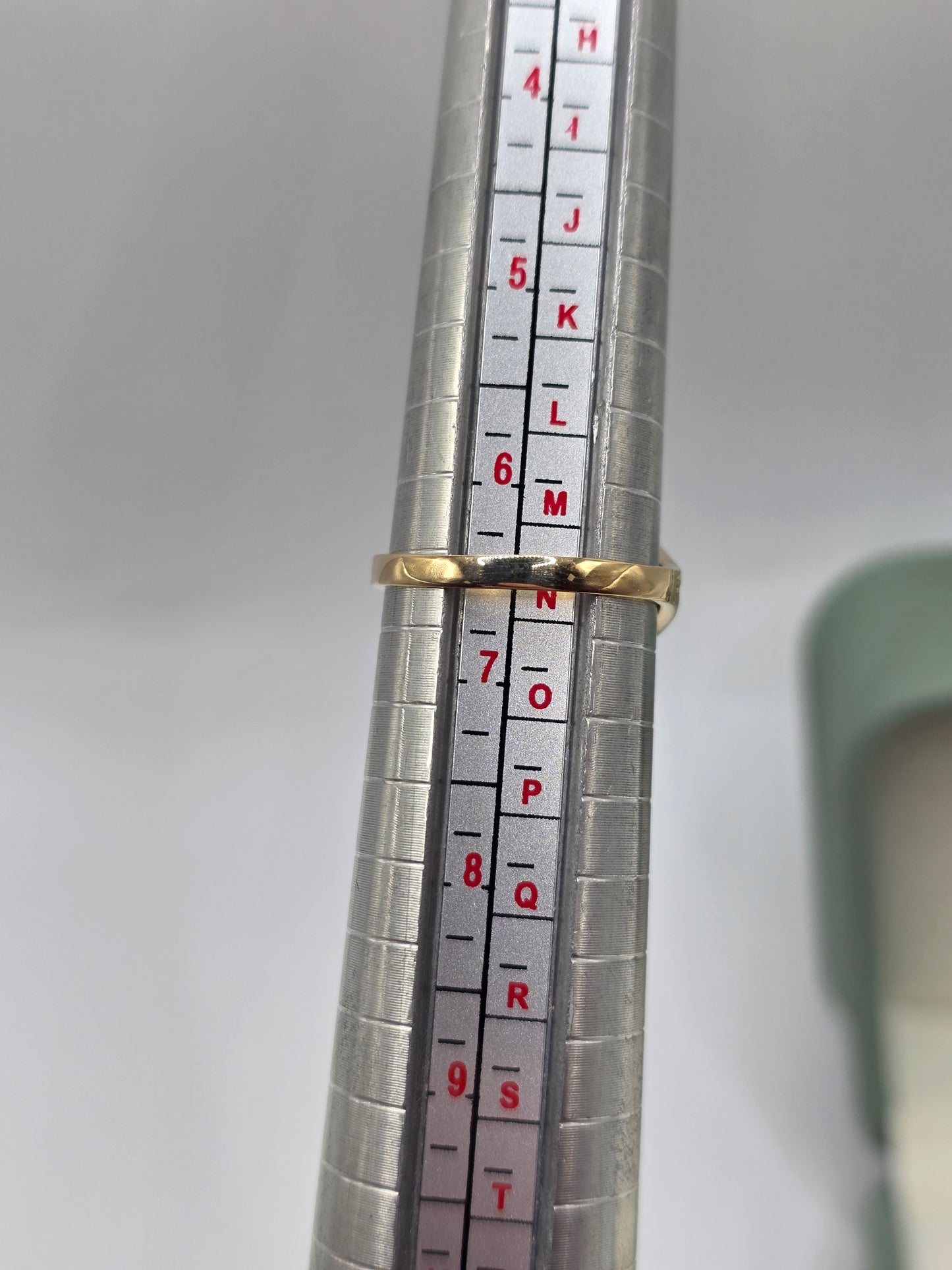 9ct gold diamond moon ring