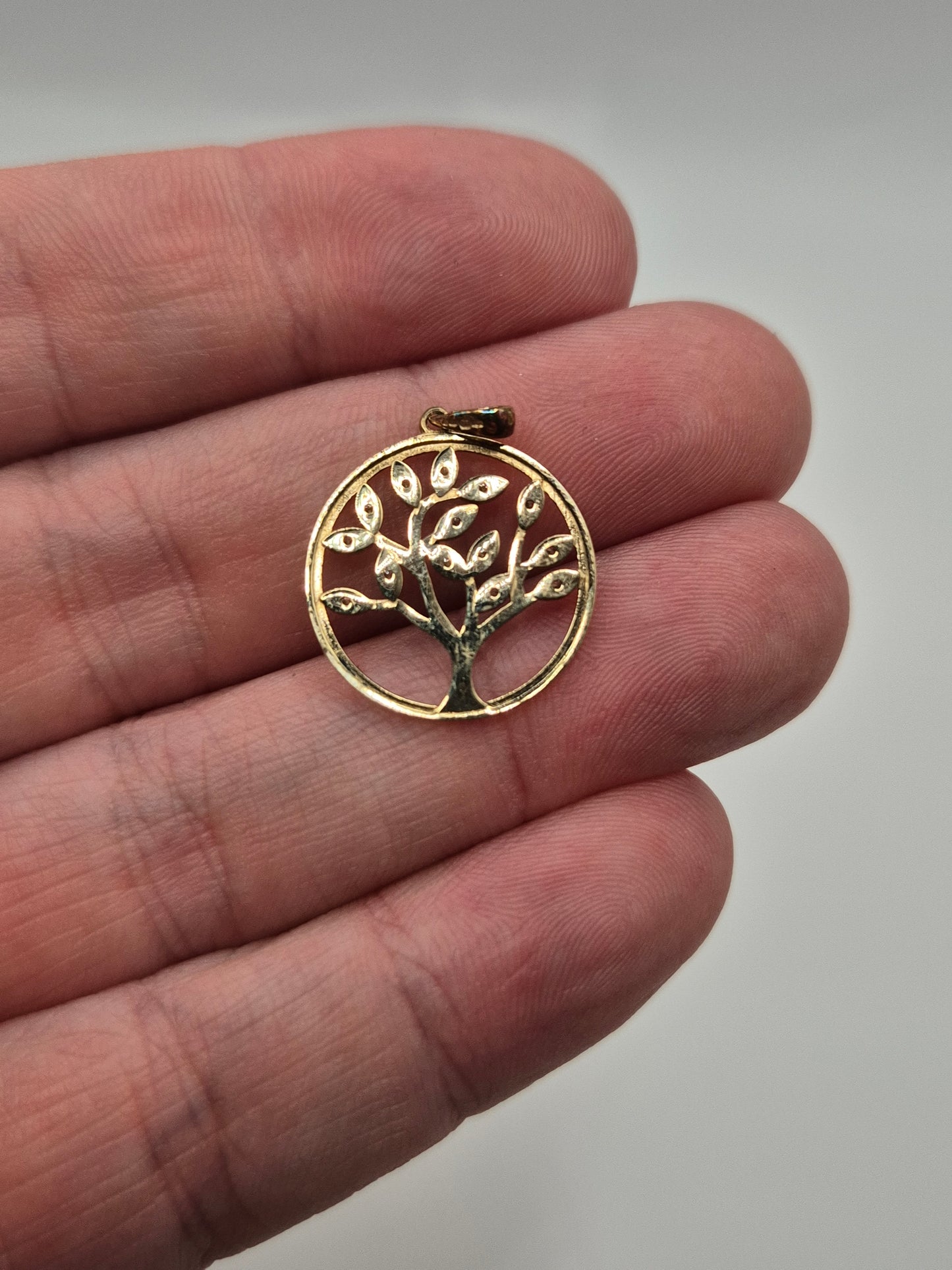 9ct gold tree of life pendant