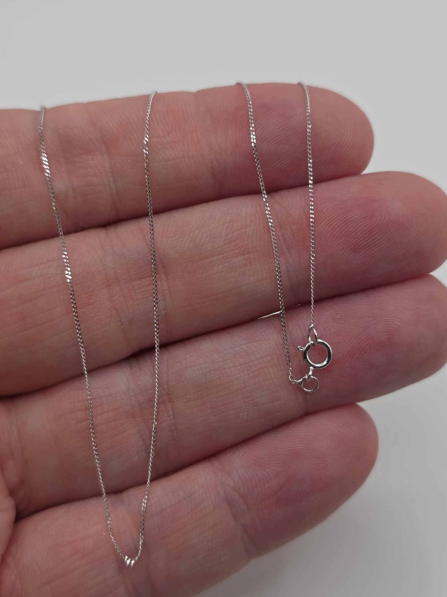 9ct white curb gold chain (37)