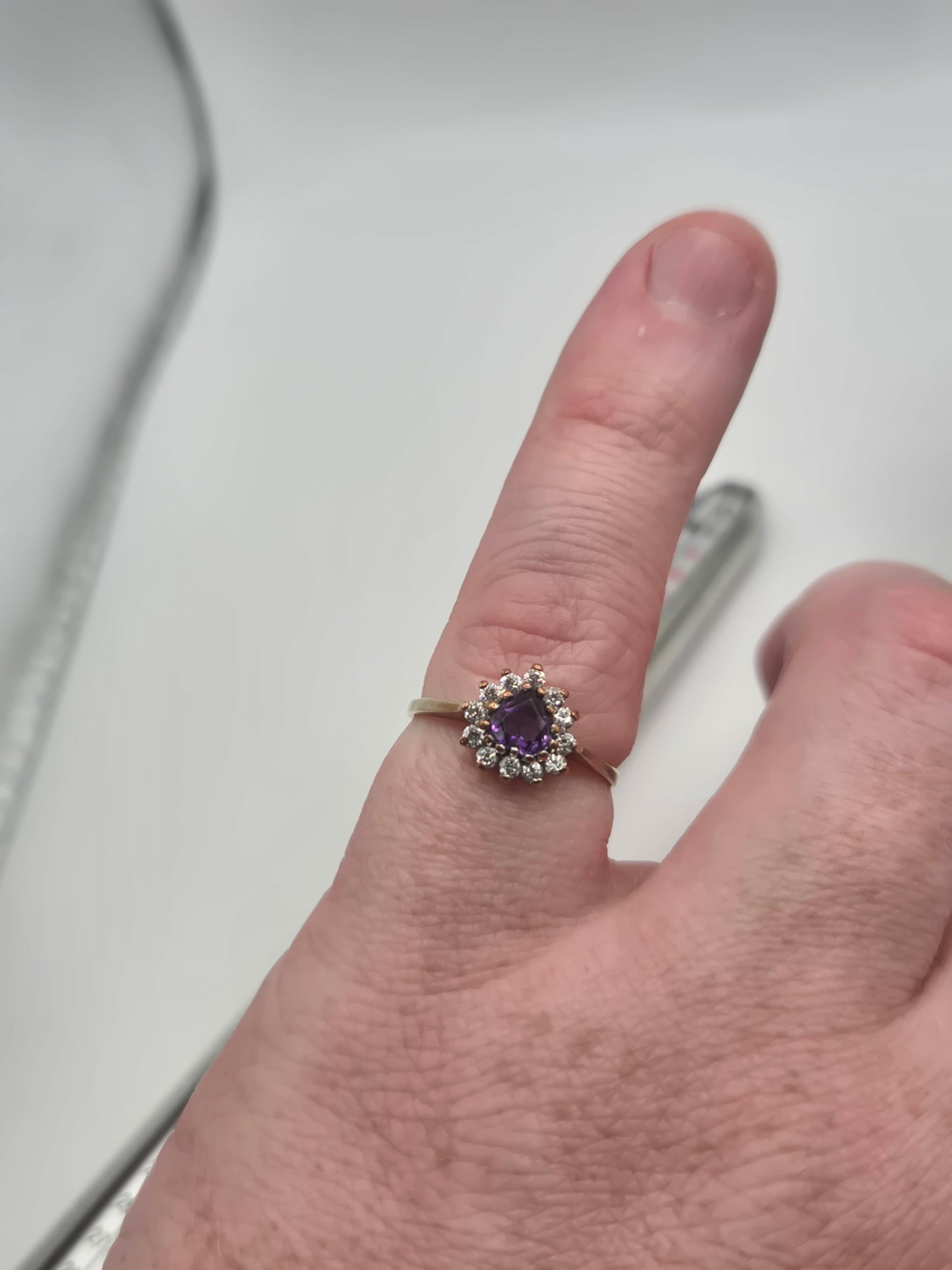 9ct gold amethyst and cz ring
