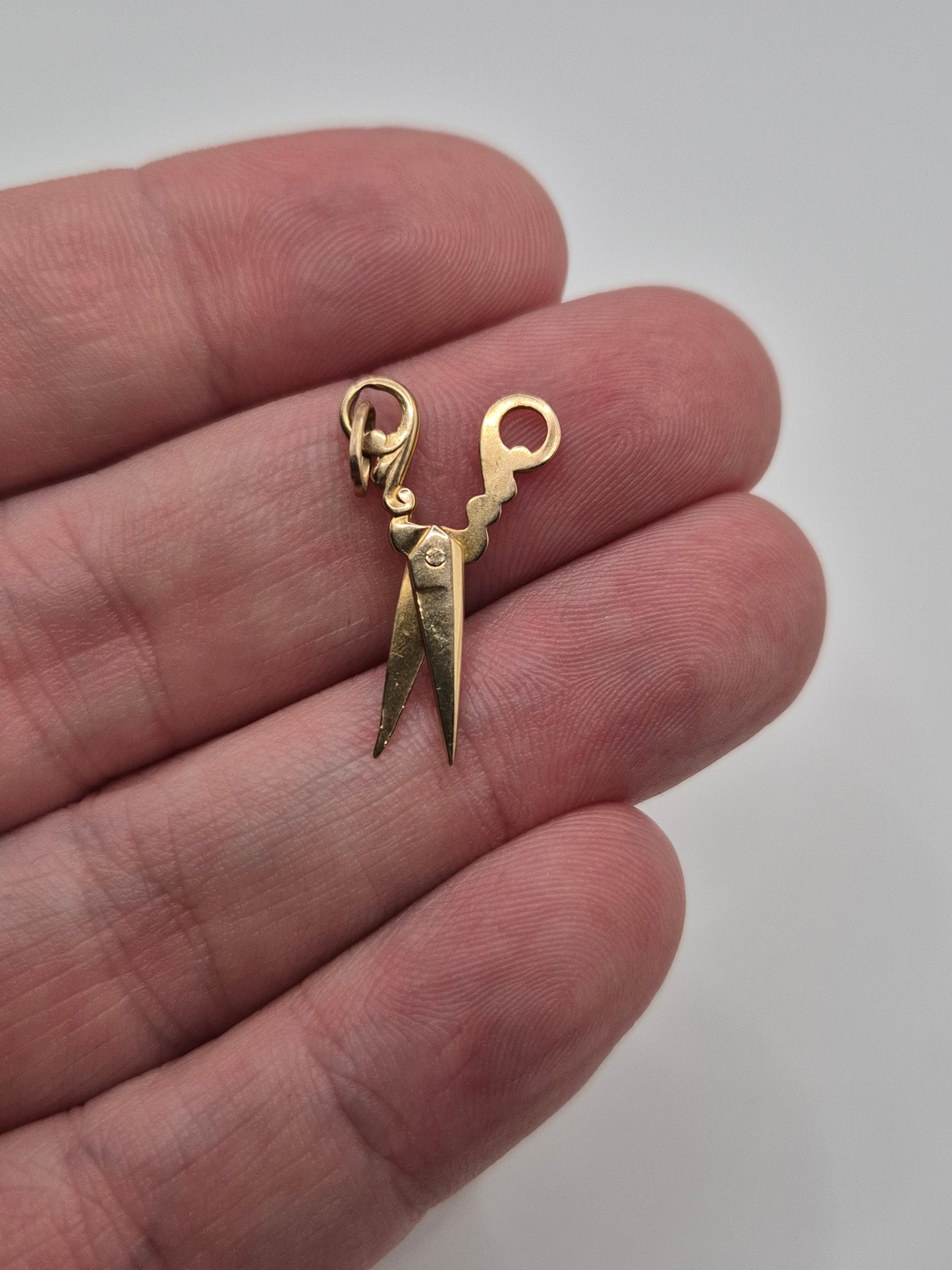 9ct gold scissors Charm