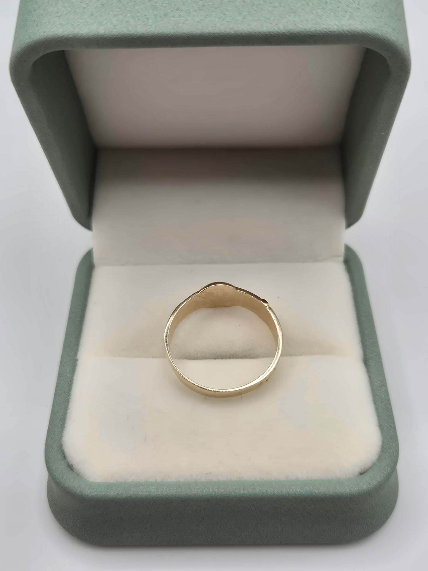9ct gold buckle ring