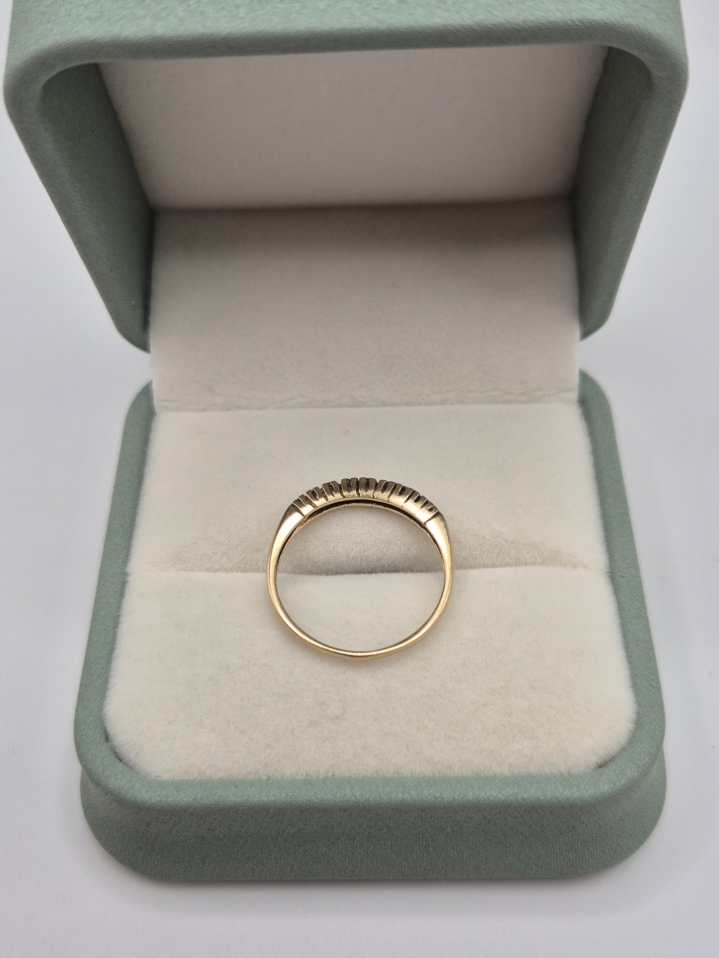 9ct gold sapphire ring