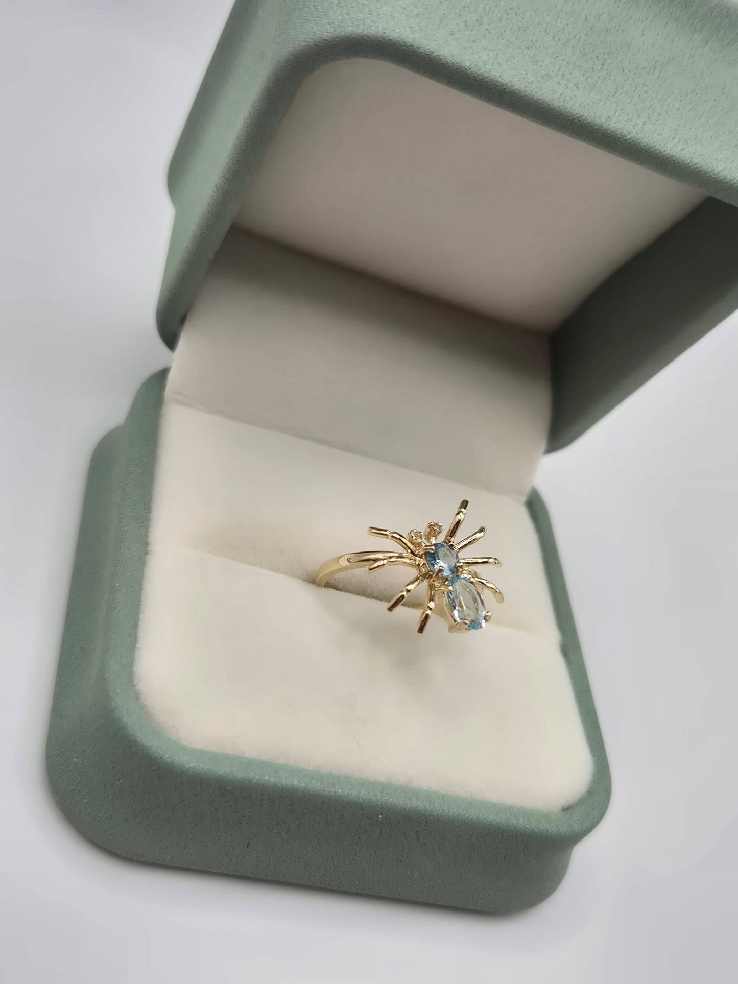 9ct gold topaz and diamond spider ring
