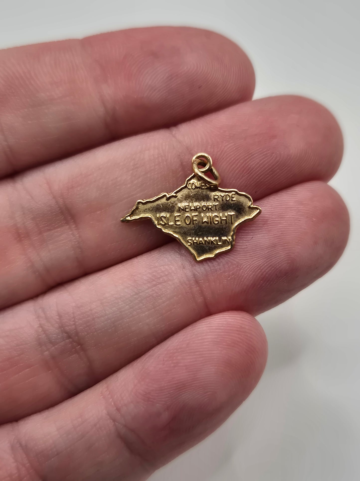 9ct gold "Isle of wight" charm