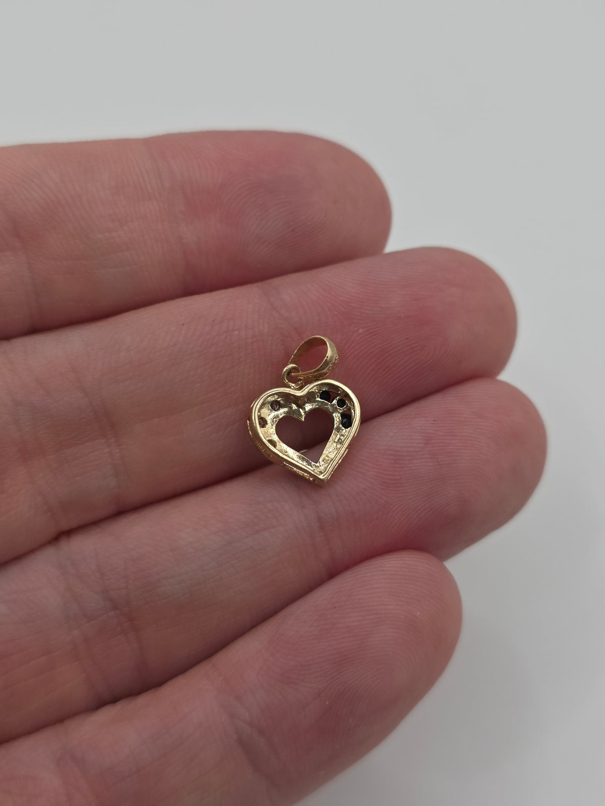 9ct gold sapphire and diamond heart pendant