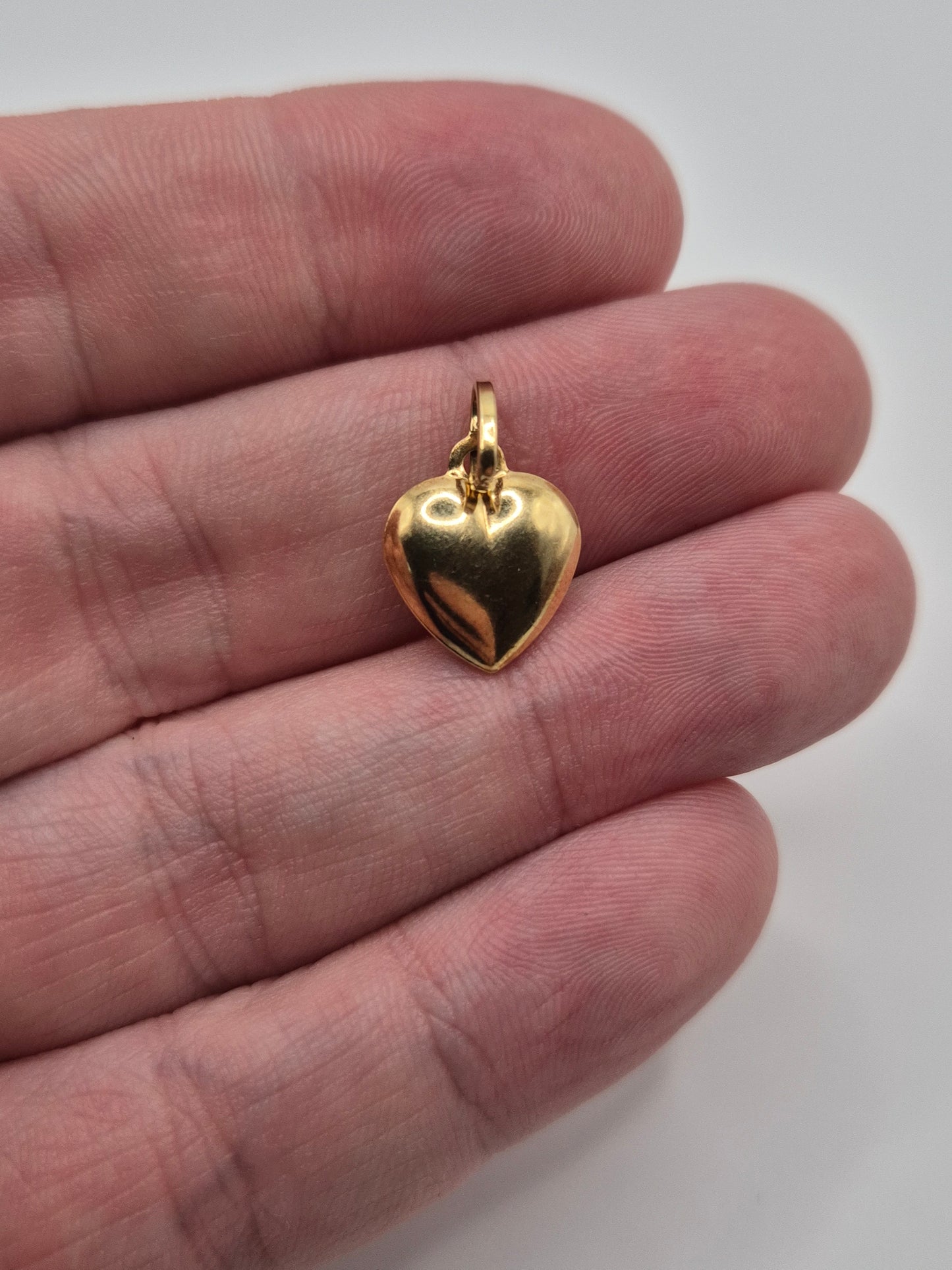 9ct gold heart Charm