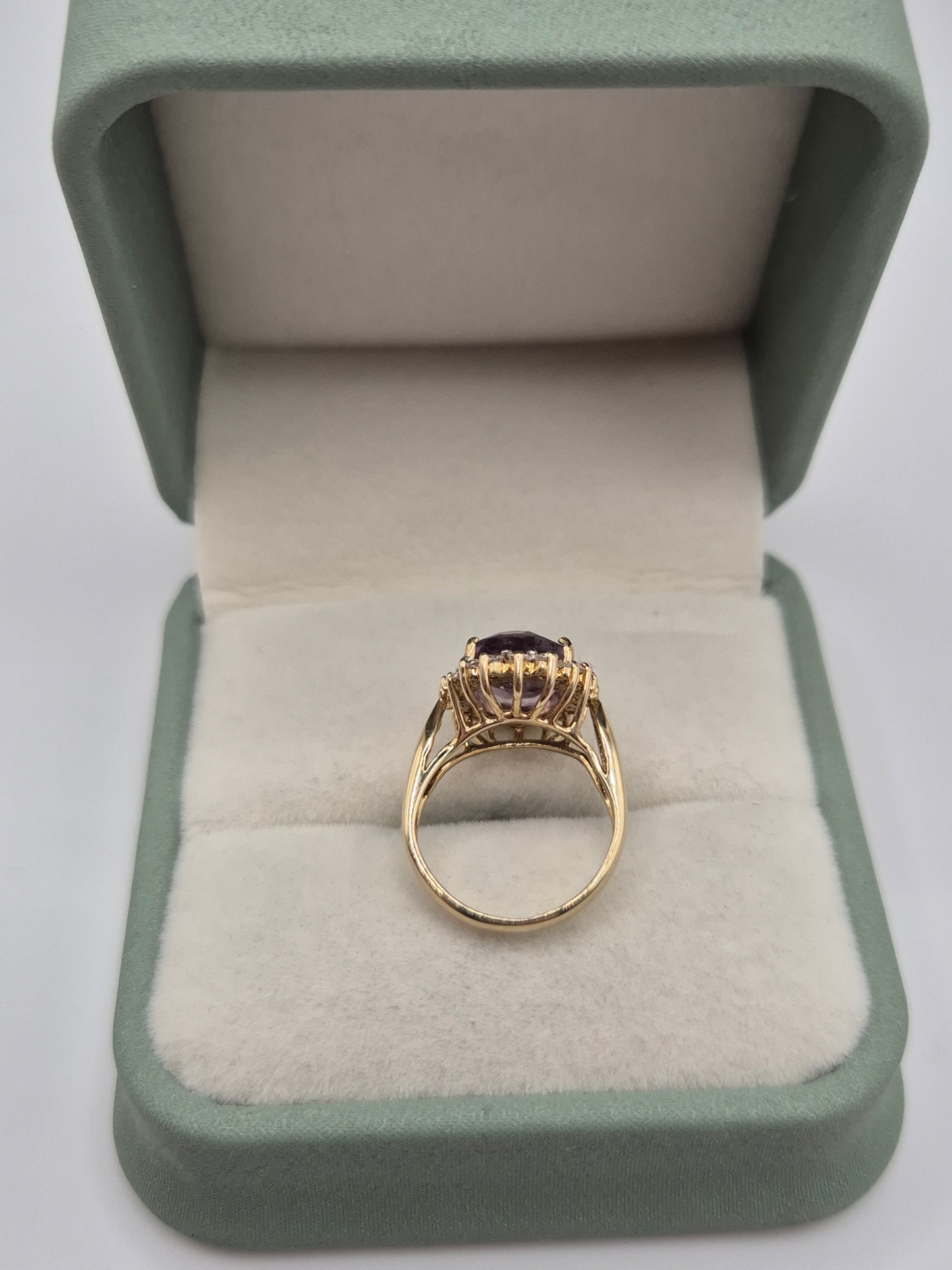 Heavy 9ct gold amethyst white topaz ring