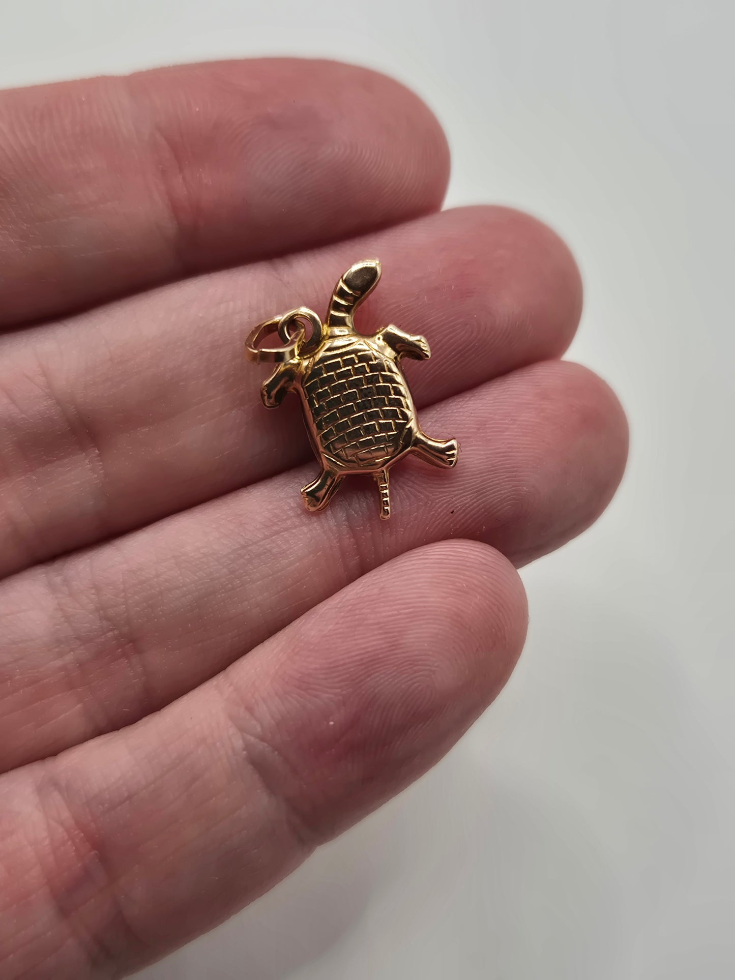 9ct gold turtle charm