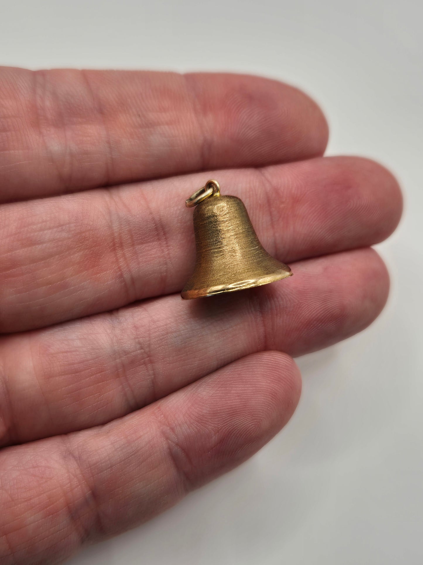 9ct gold bell charm/pendant