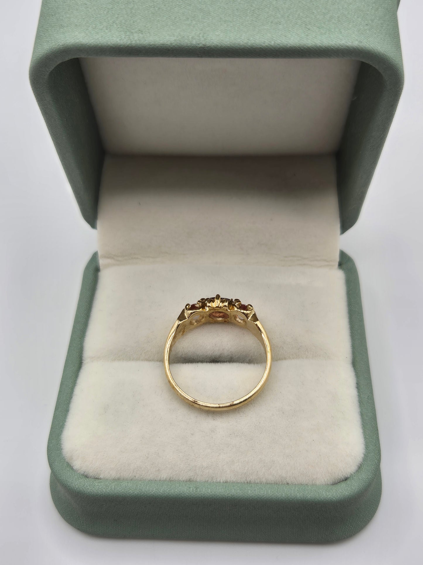 9ct gold almandine garnet ring