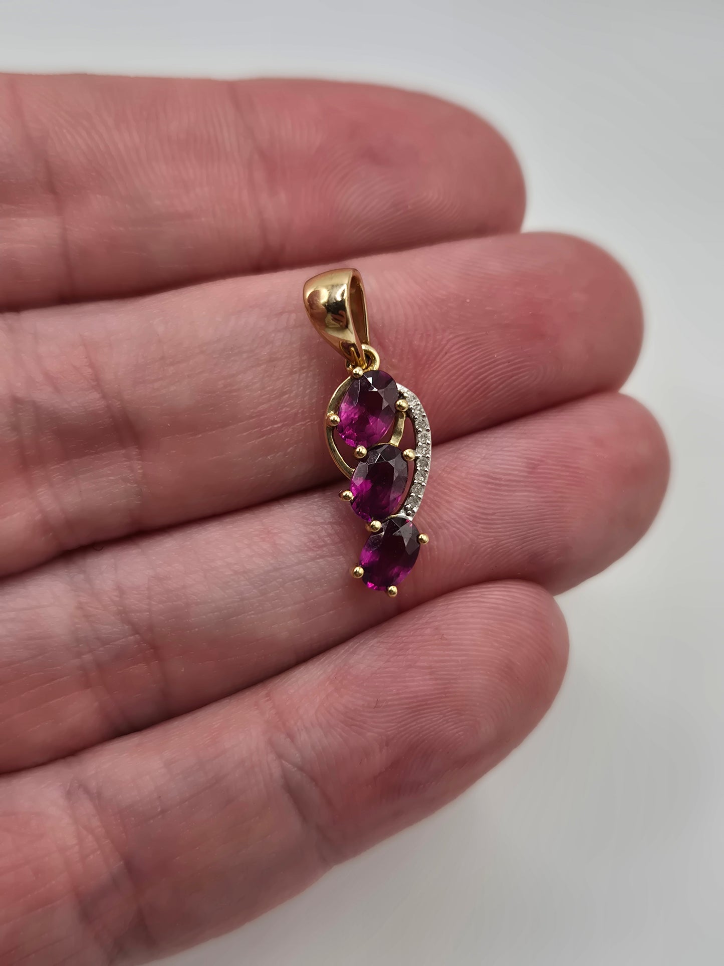 9ct gold tourmaline and diamond pendant