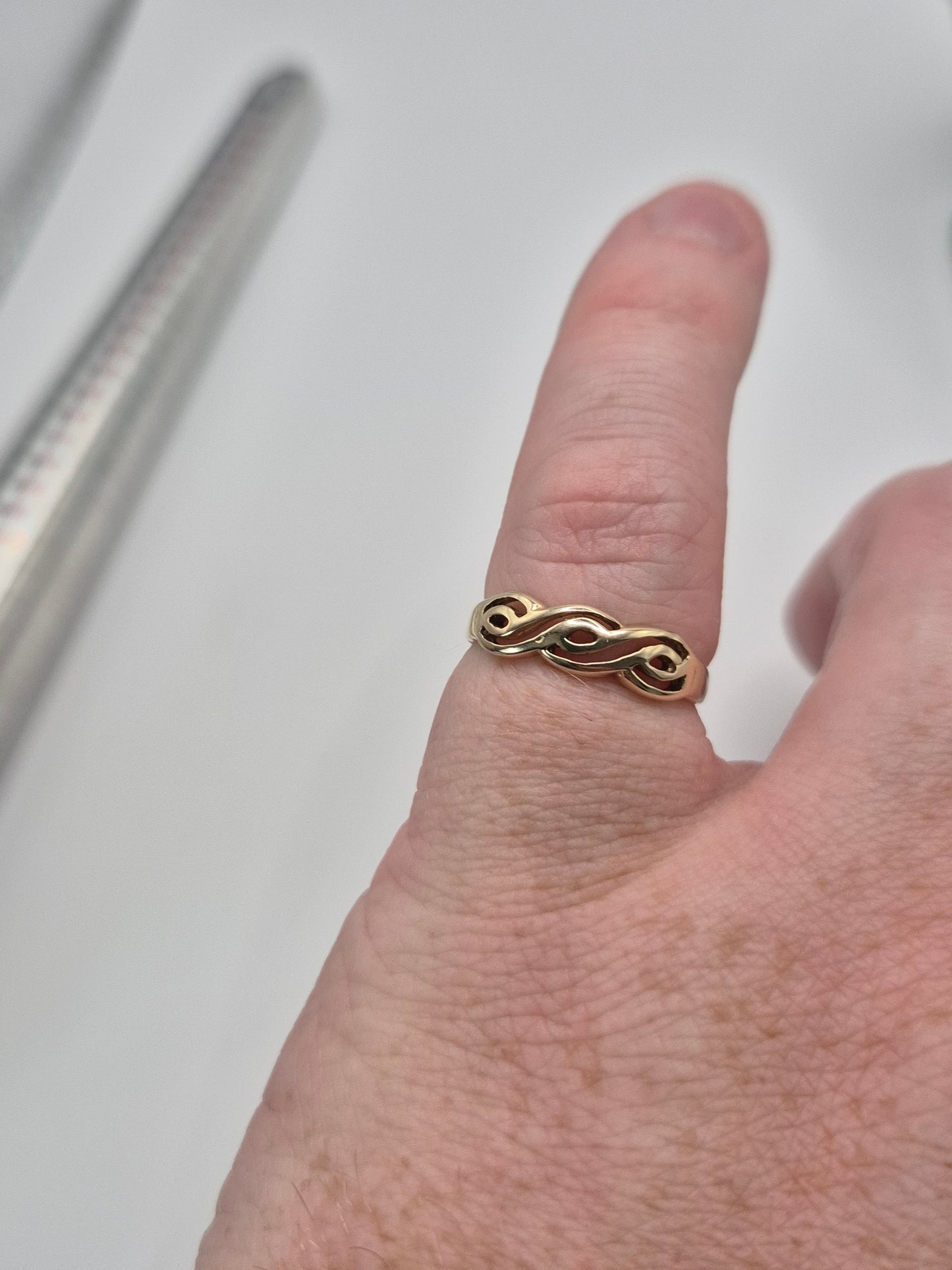 9ct gold ring