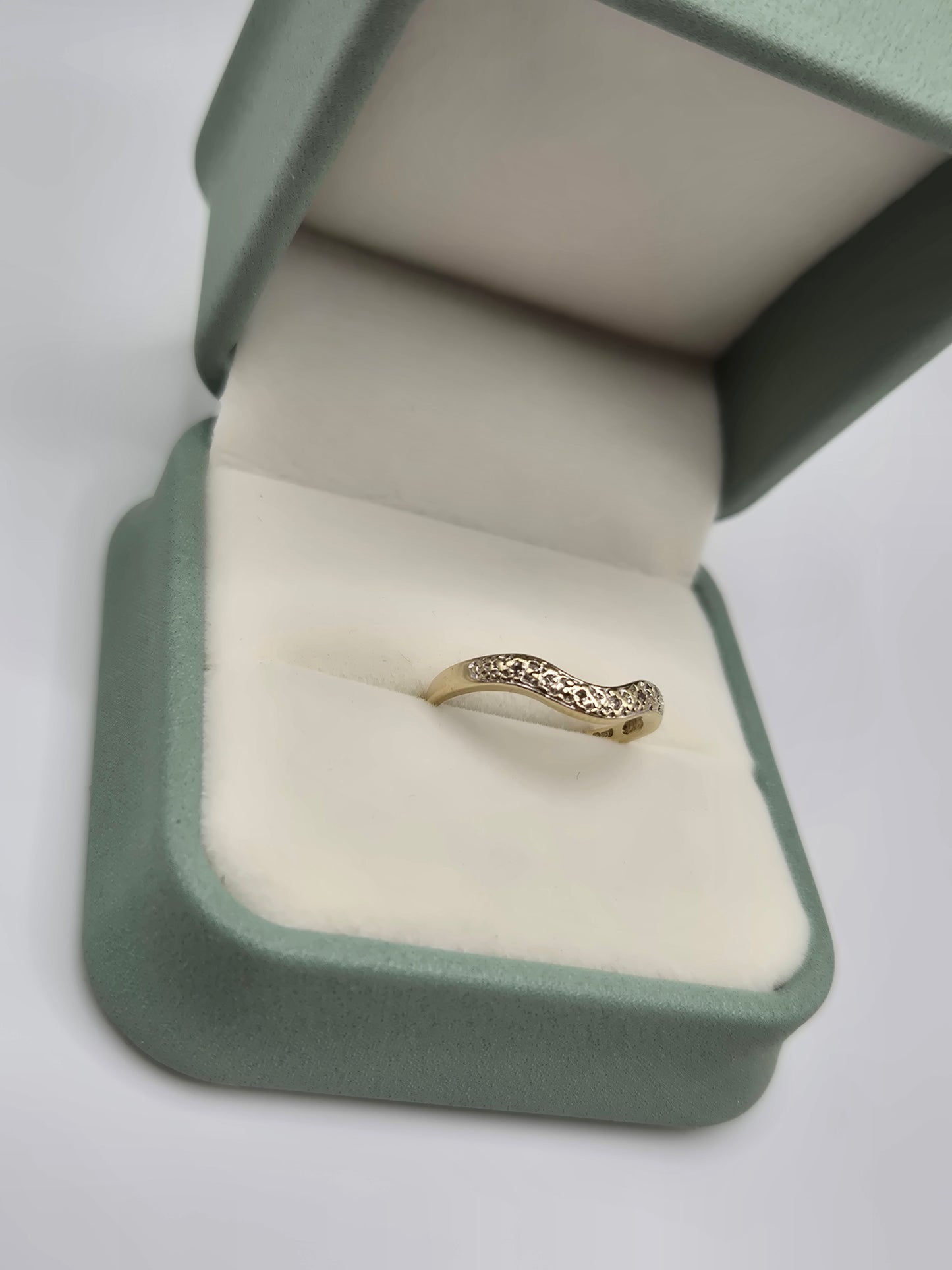 9ct gold diamond wishbone ring