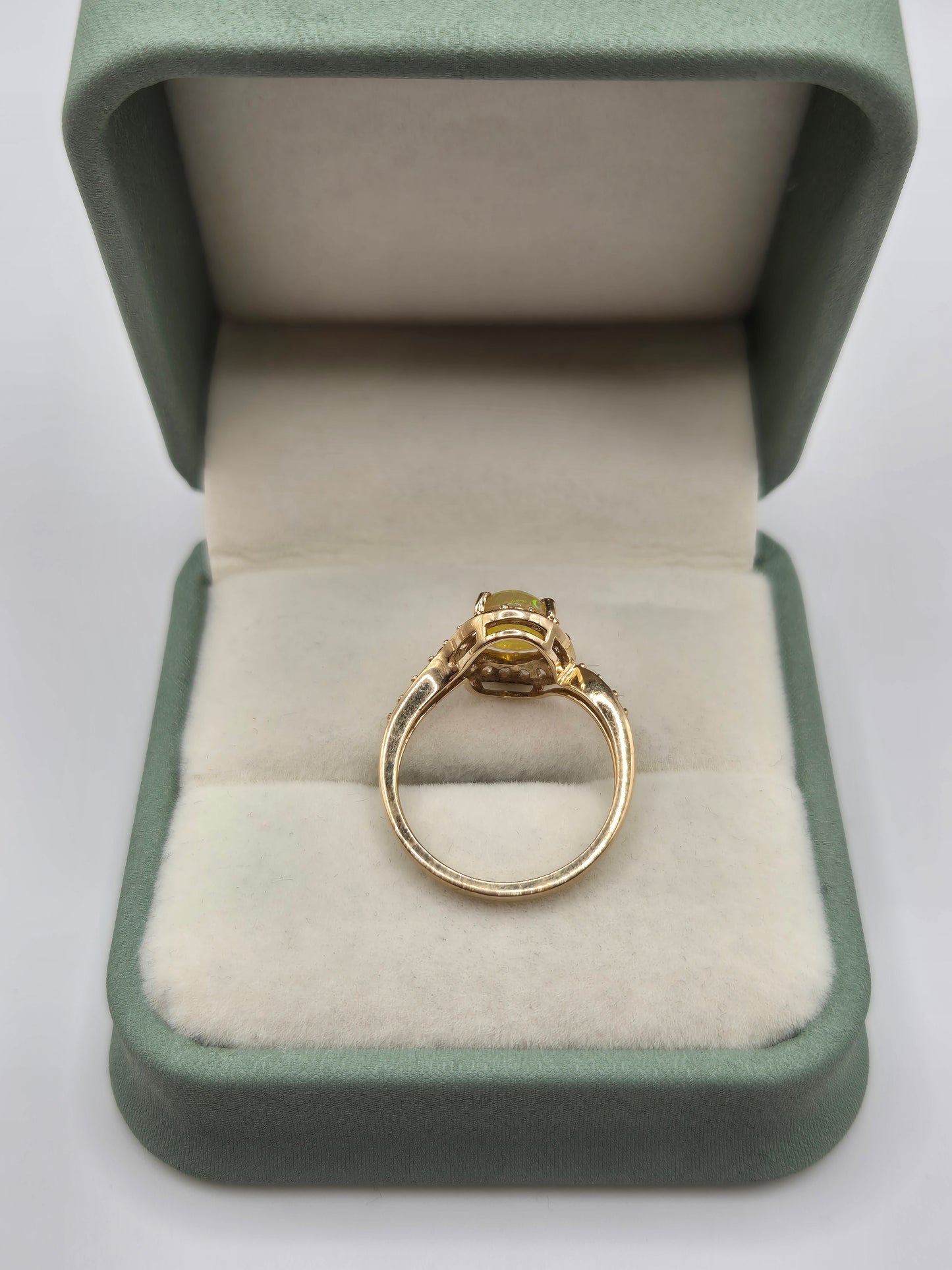 9ct gold opal ring