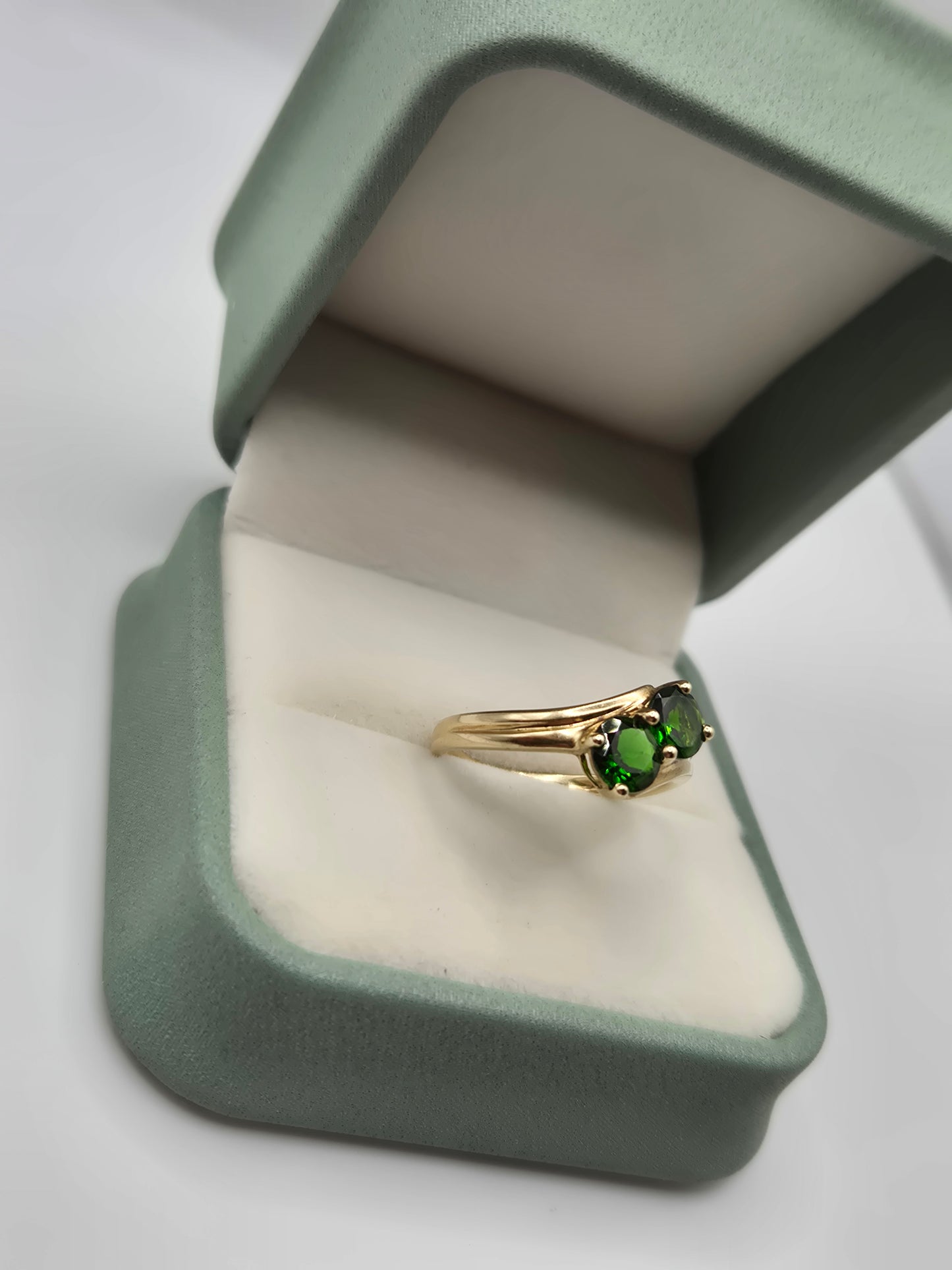 9ct gold diopside ring