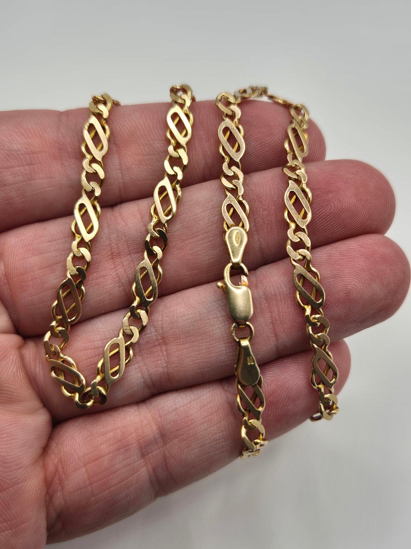 9ct gold fancy link chain