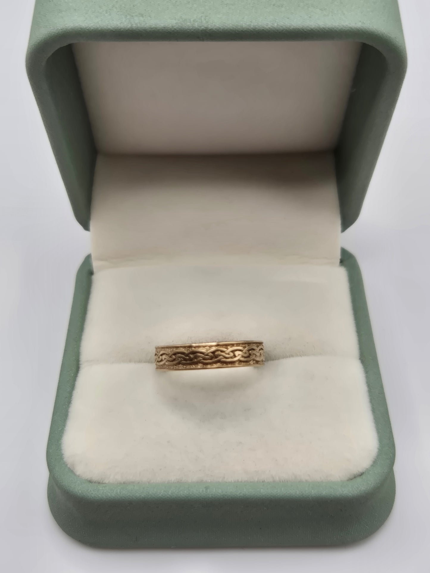 9ct gold celtic eternity band ring
