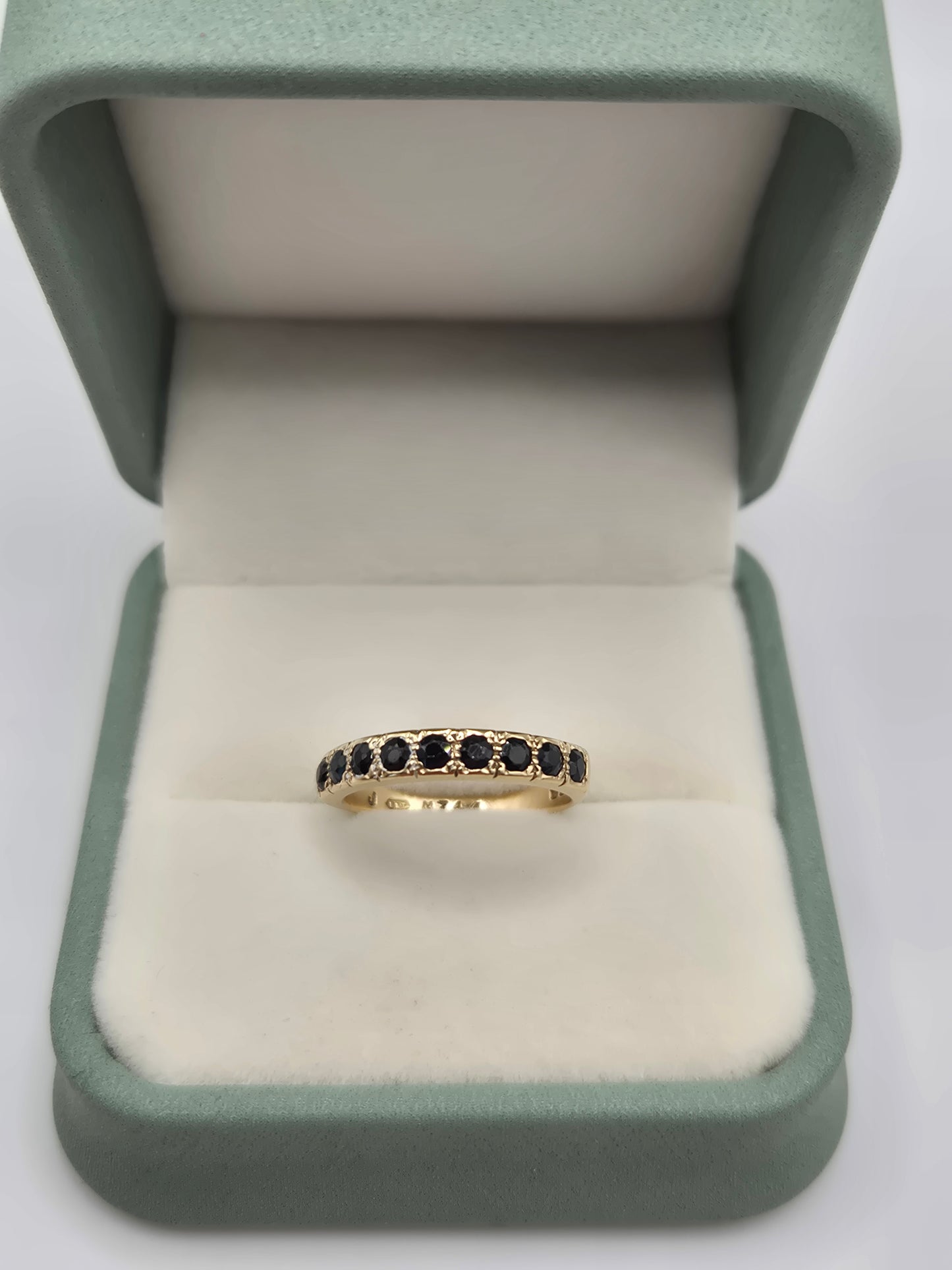 9ct gold sapphire ring