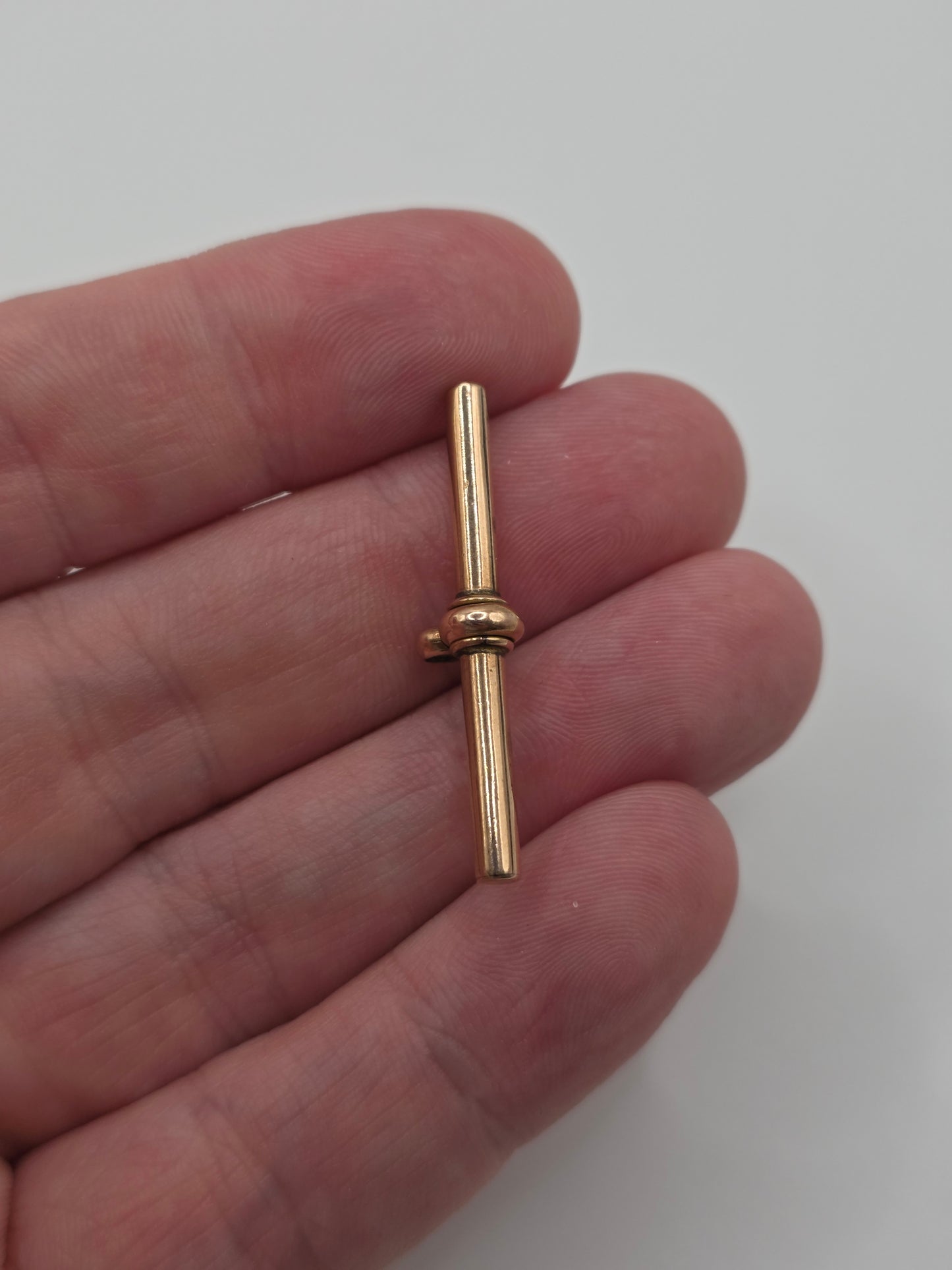 Antique 9ct rose gold T-Bar pendant