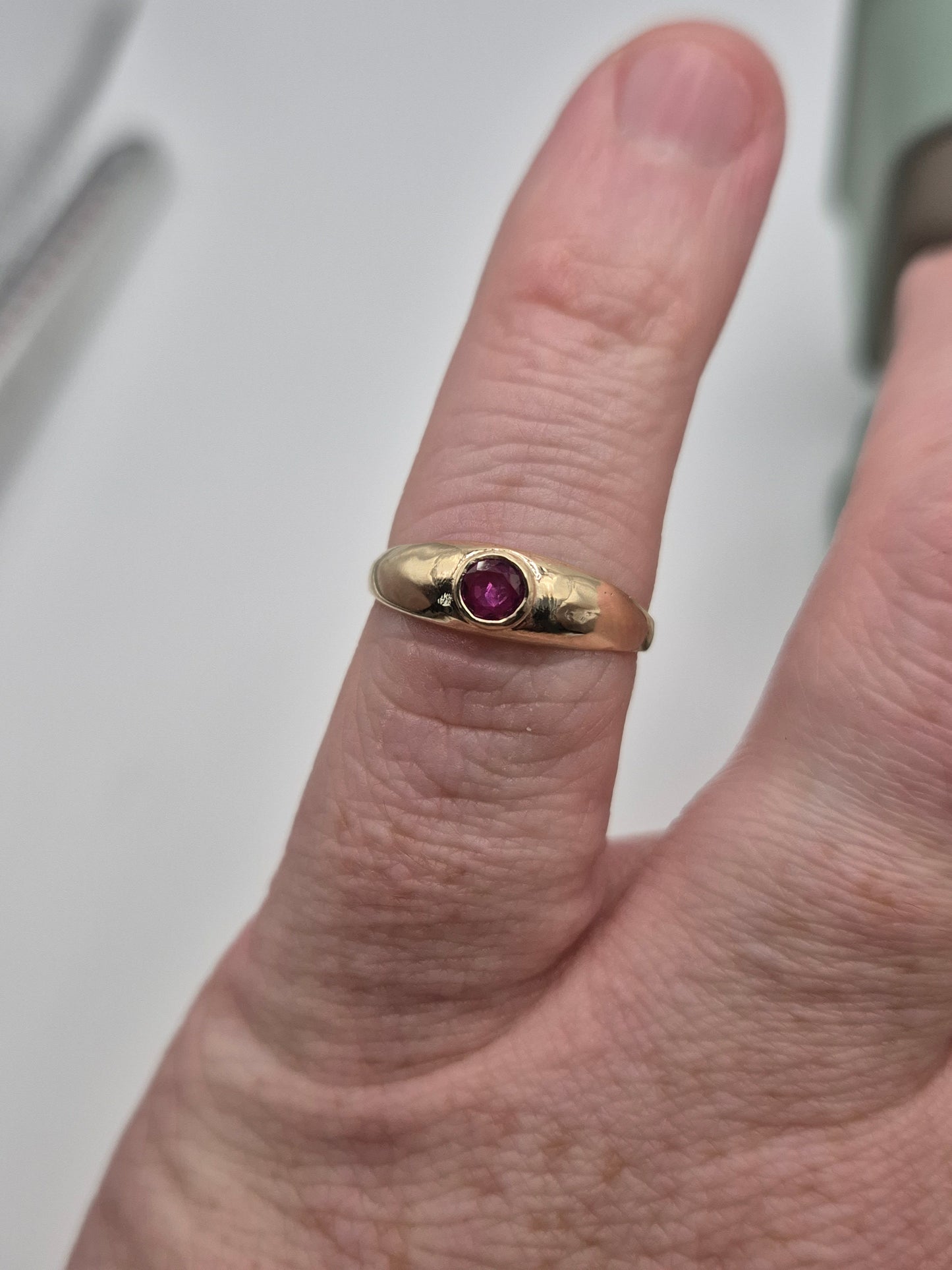 9ct gold ruby gypsy ring