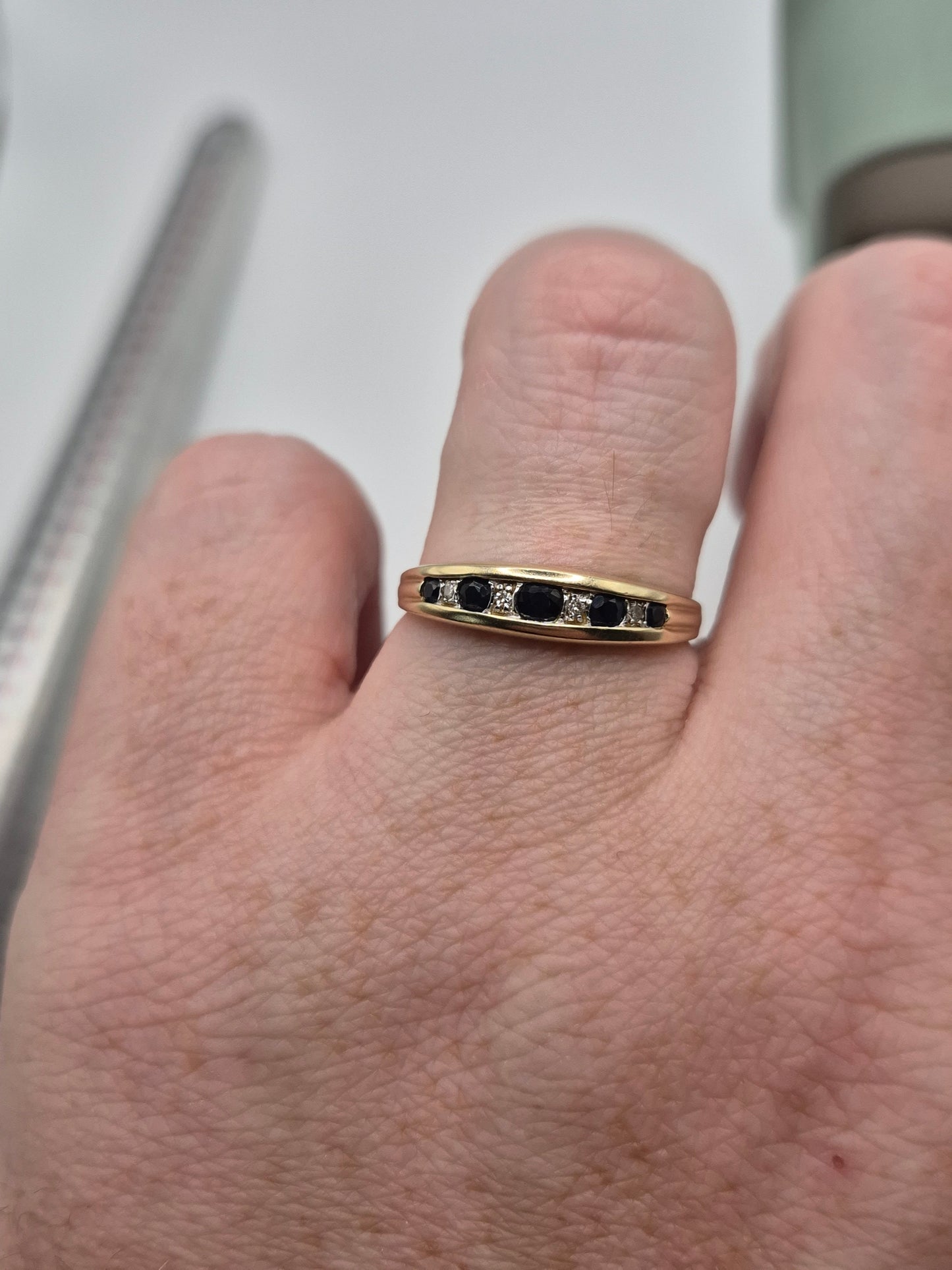 9ct gold sapphire and diamond ring
