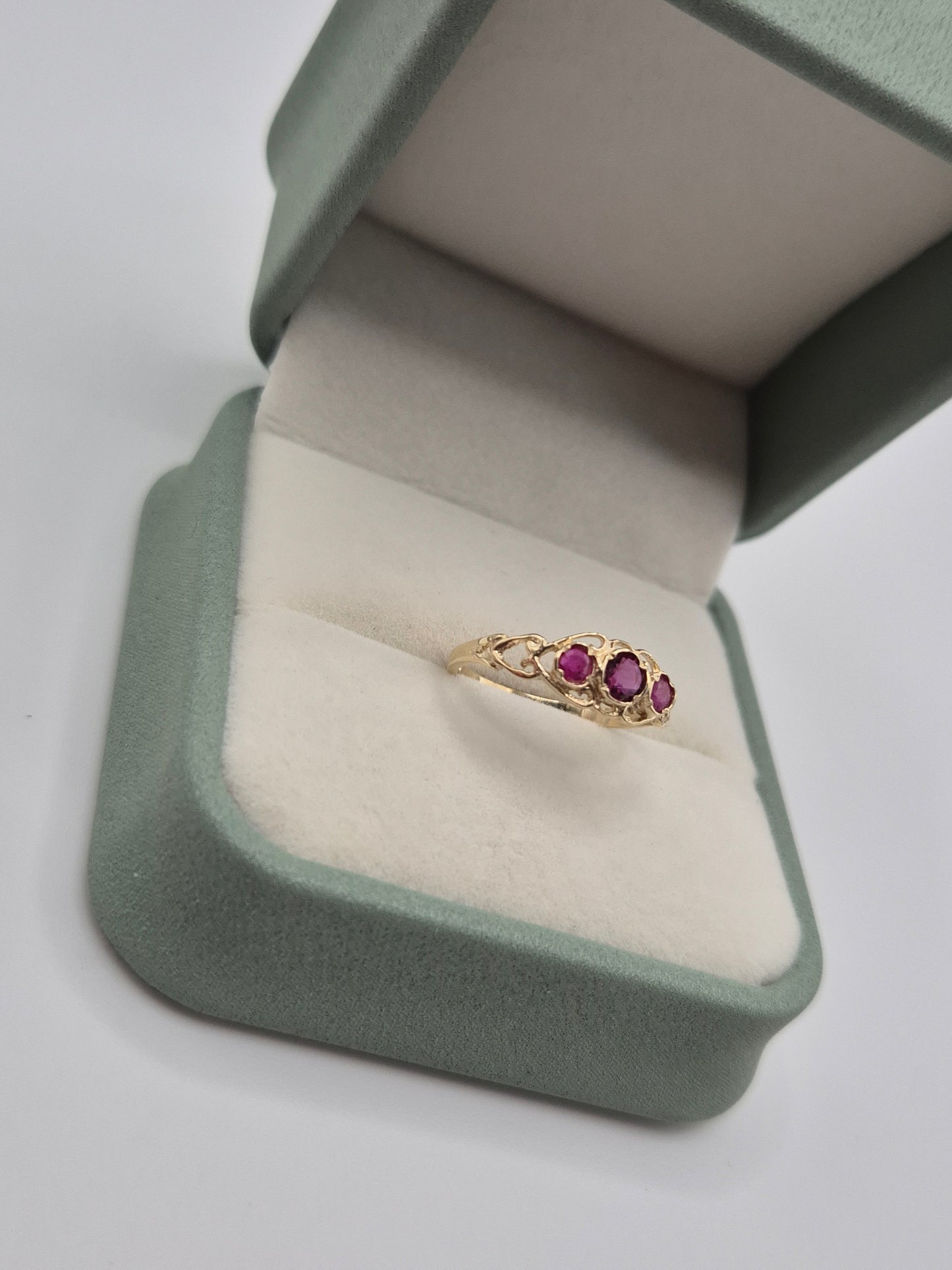 9ct gold ruby ring