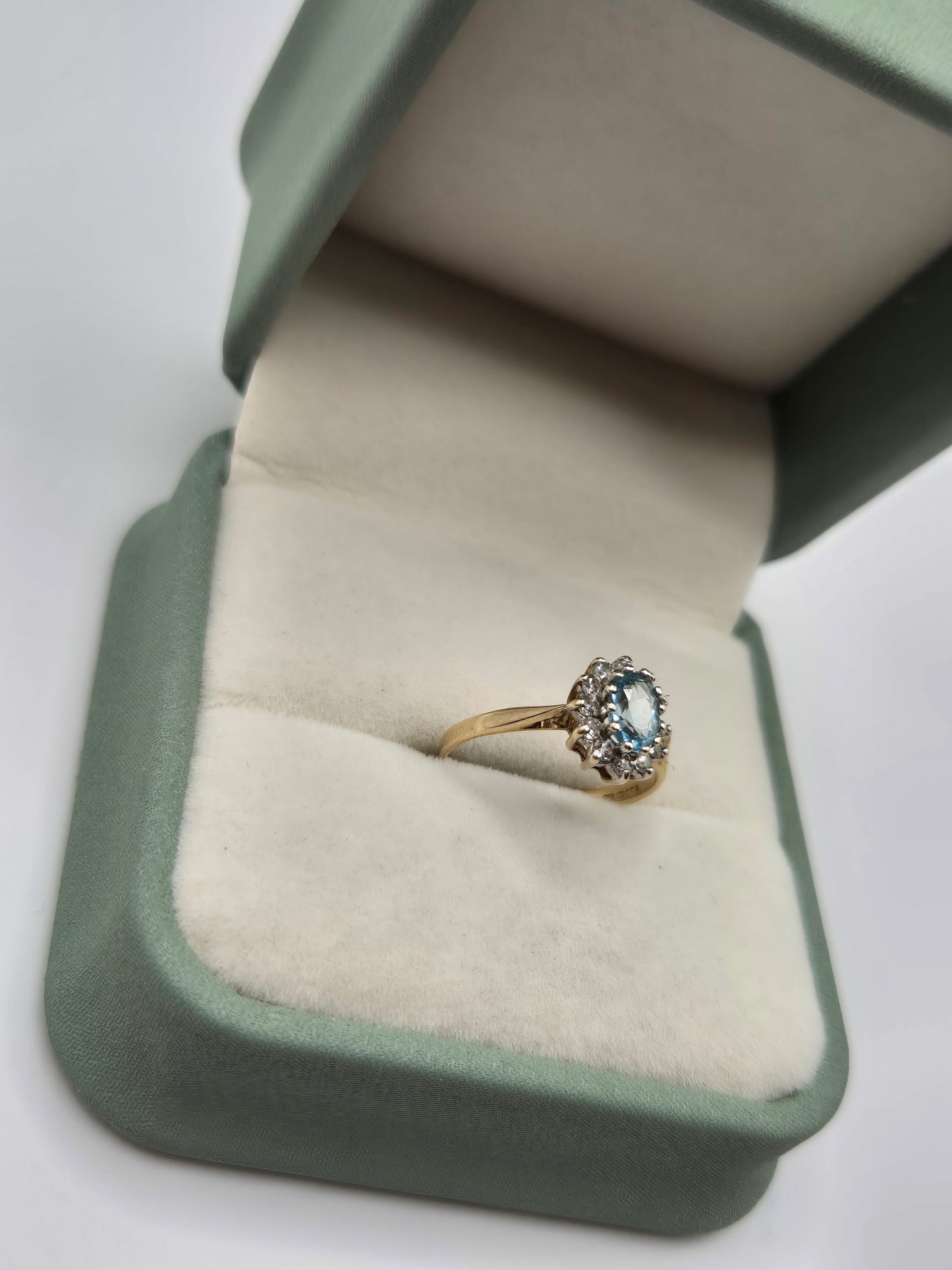 9ct gold topaz and zircon ring