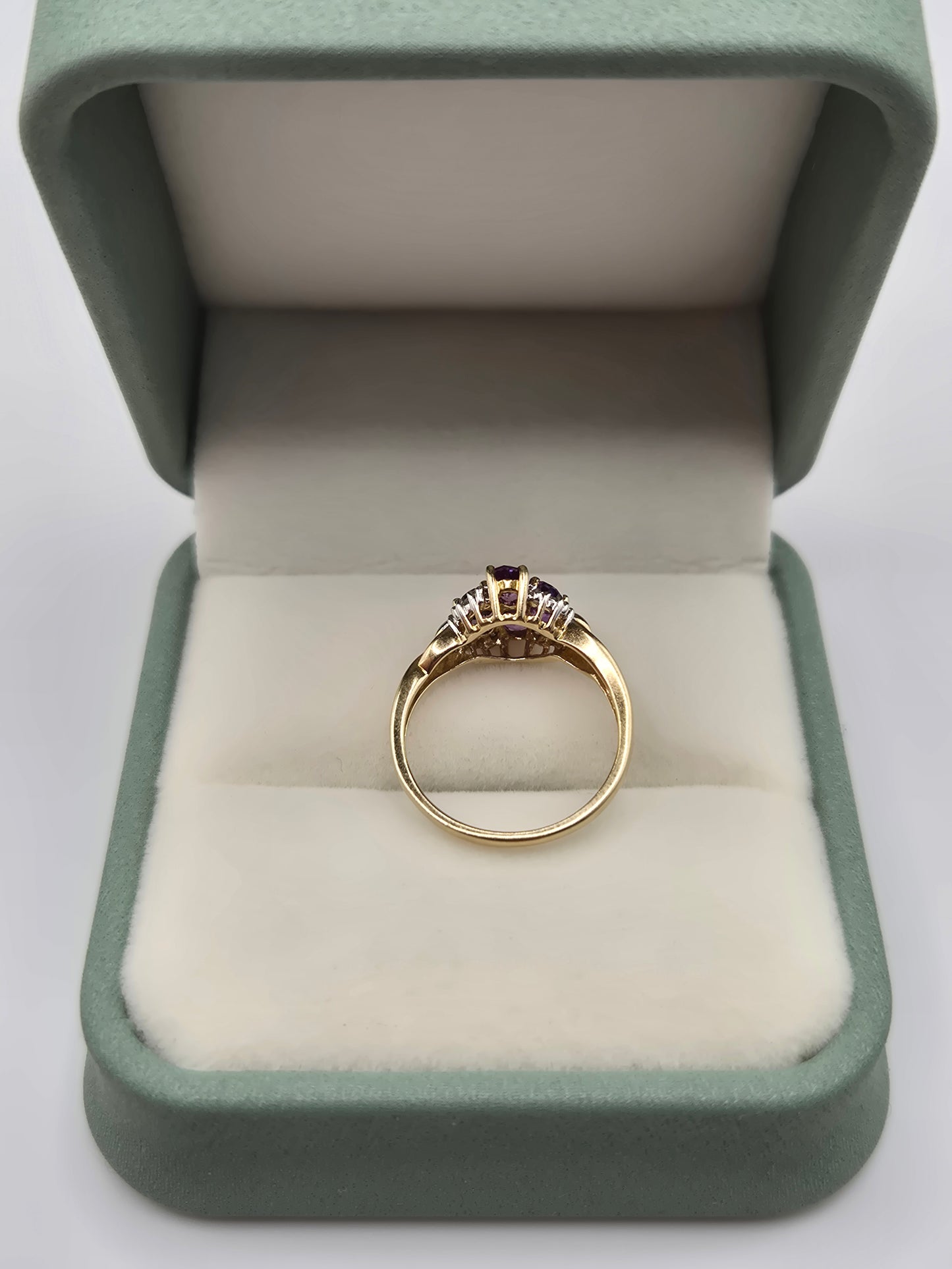 9ct gold amethyst and diamond ring