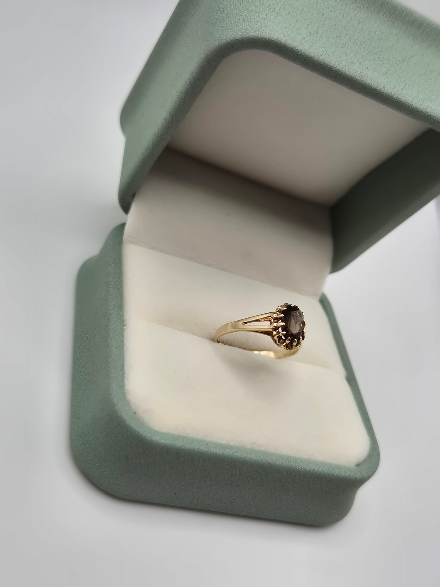 9ct gold smokey quartz ring