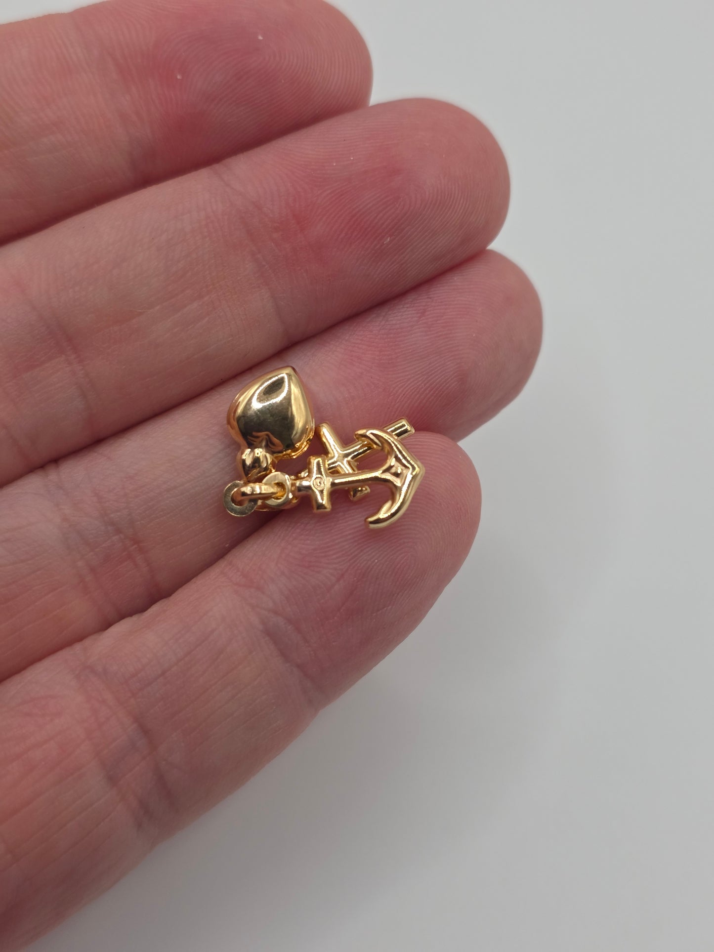 9ct gold hope,faith and charity charm