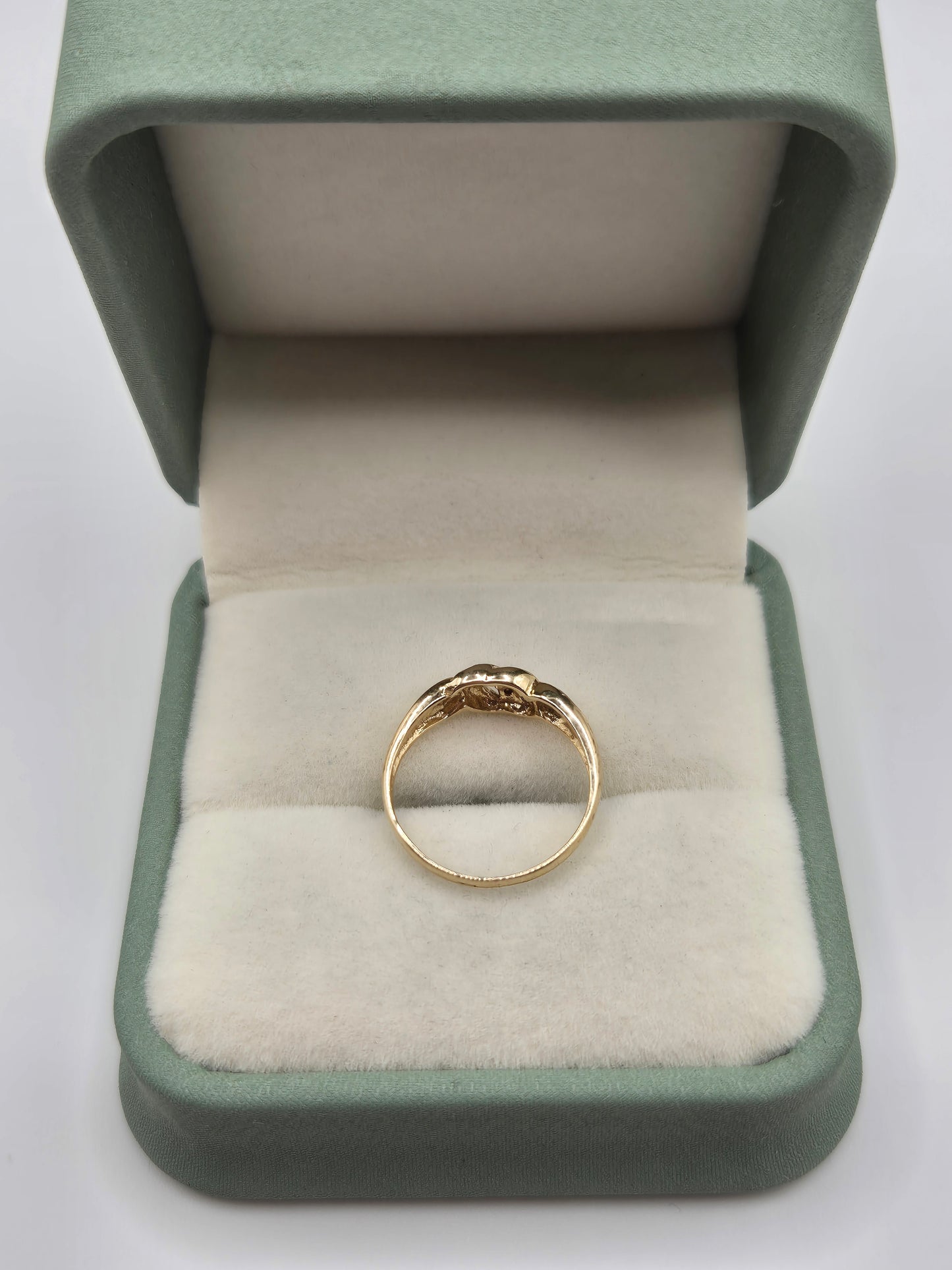 9ct gold diamond ring
