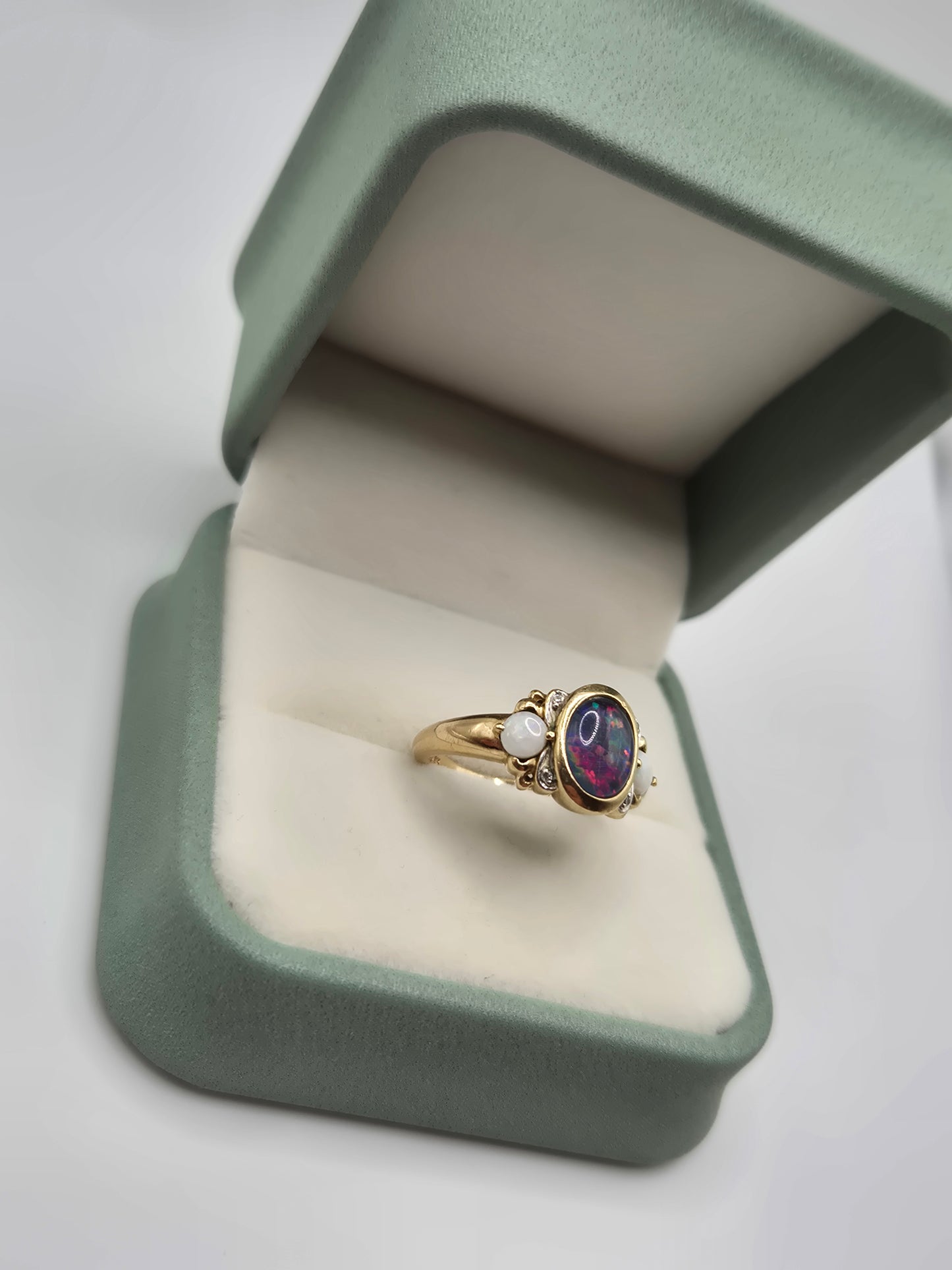 9ct gold opal and diamond ring