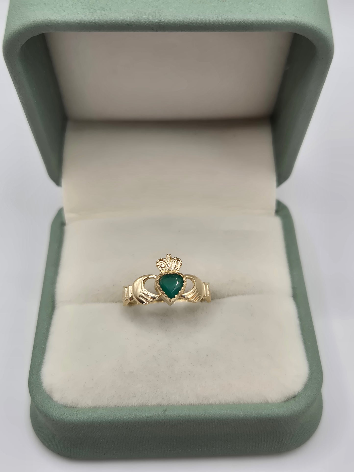 9ct gold agate claddagh ring