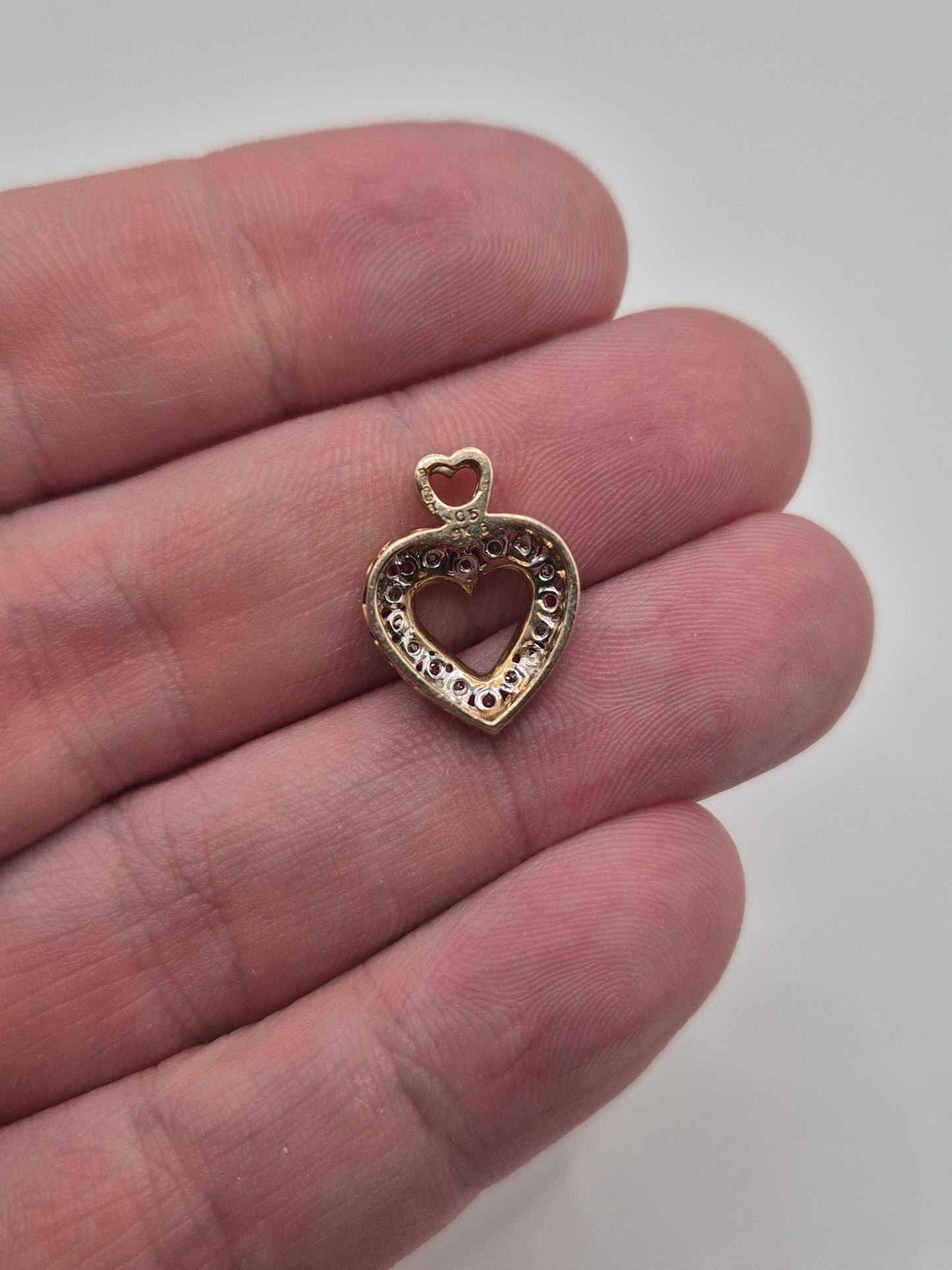 9ct gold ruby and diamond heart pendant