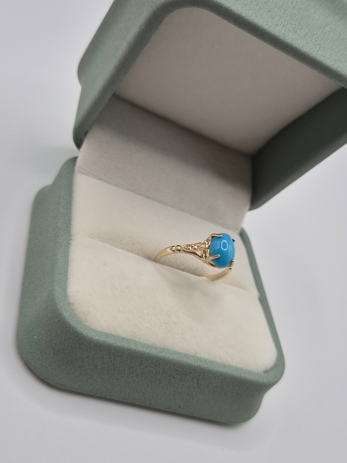 9ct gold turquoise ring