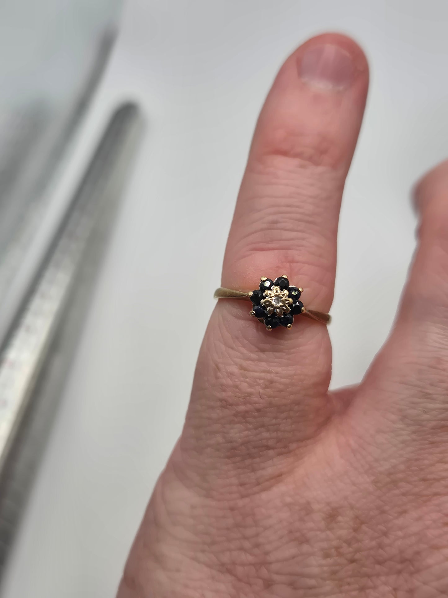 9ct gold sapphire and diamond ring