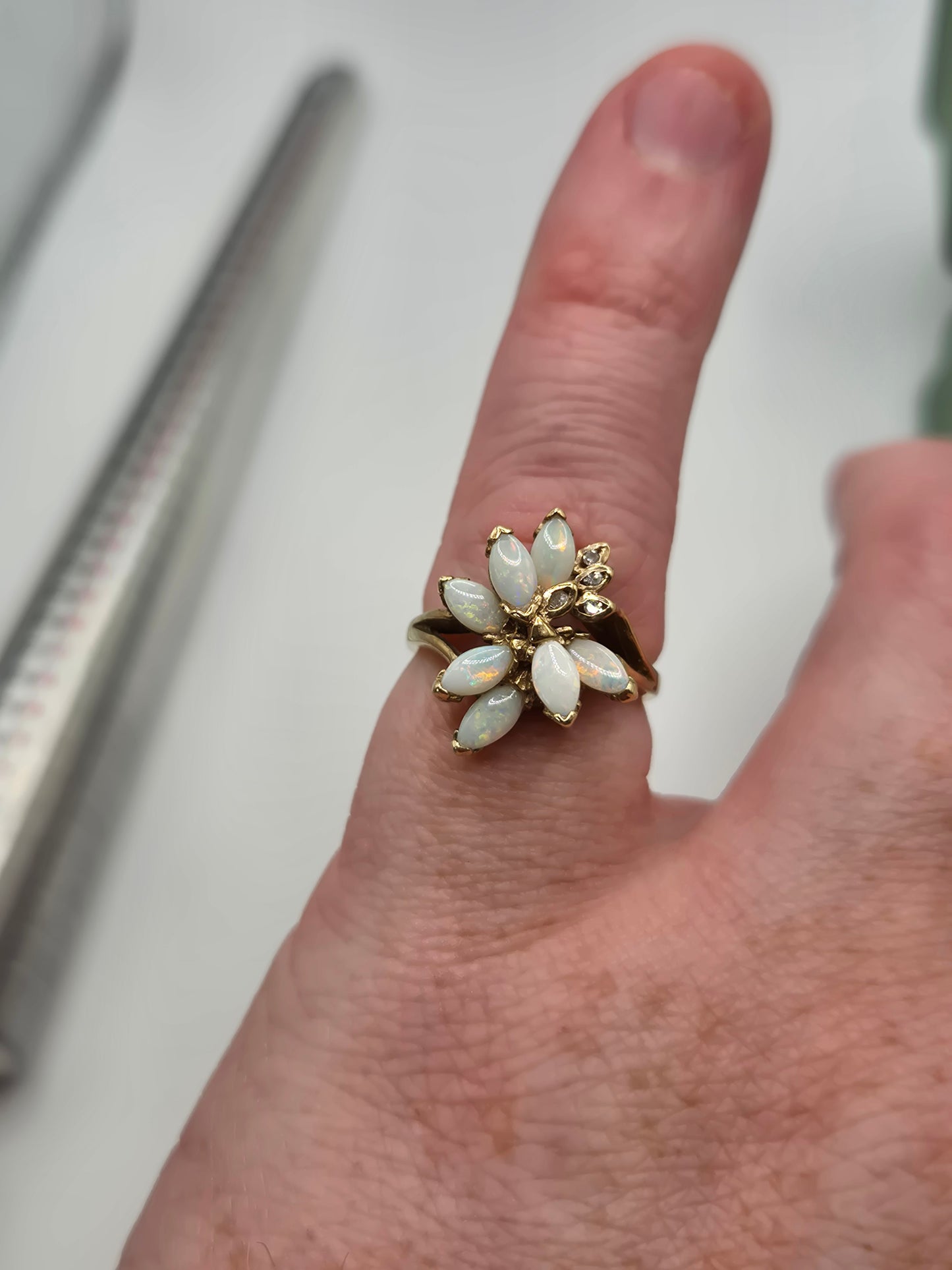 9ct gold opal and diamond ring