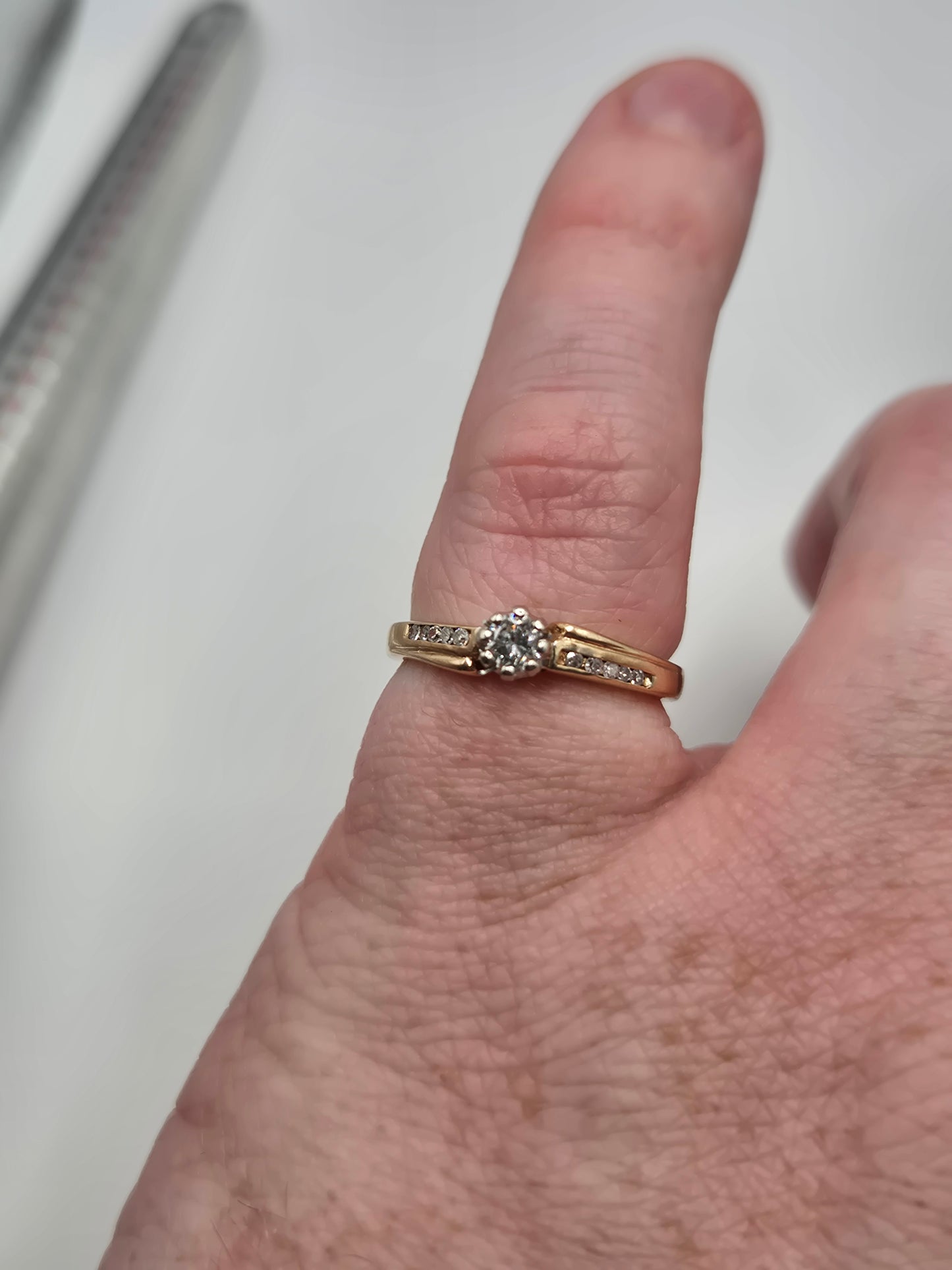 9ct rose gold 20 point diamond ring