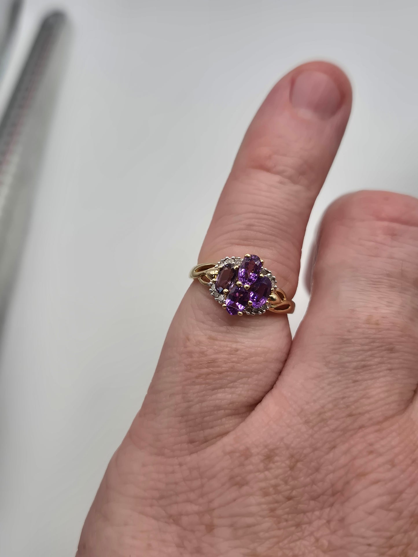 9ct gold amethyst and diamond ring