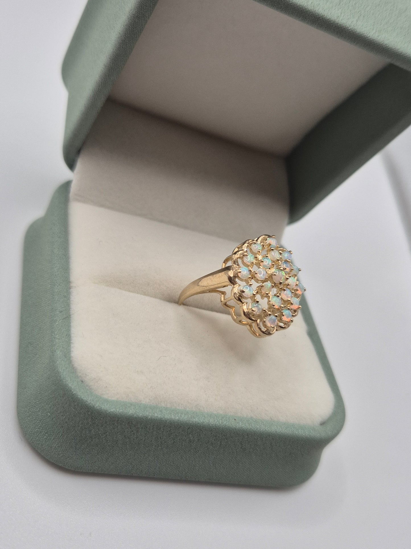 9ct gold opal ring