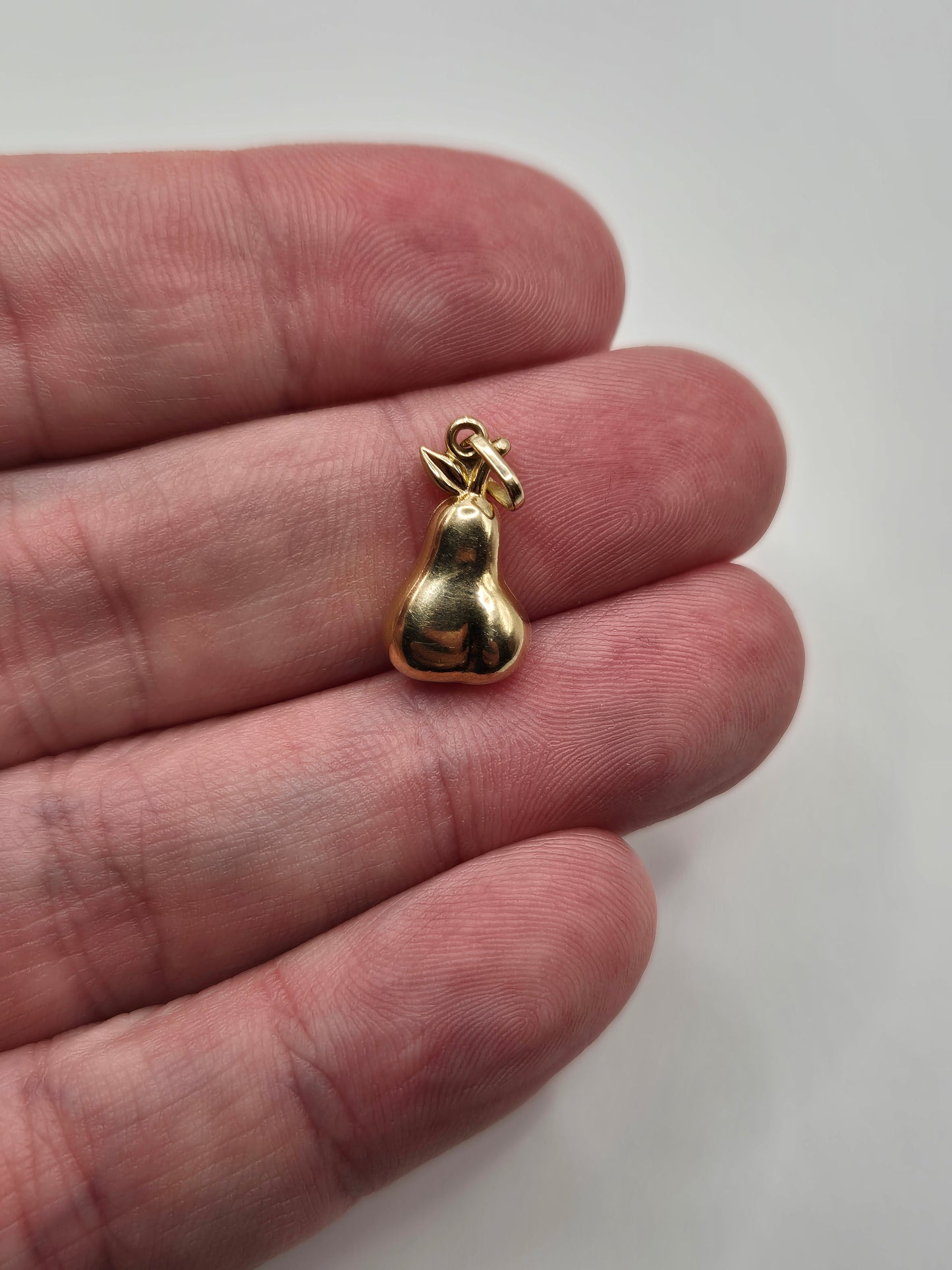 9ct gold pear charm