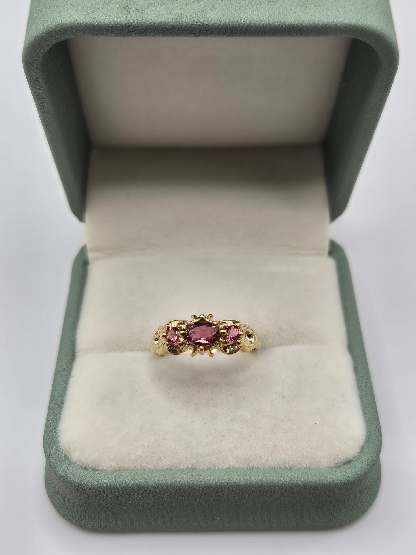 9ct gold almandine garnet ring