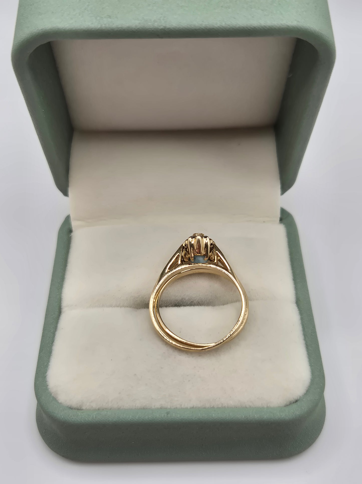 Heavy 14ct gold turquoise and diamond flip ring