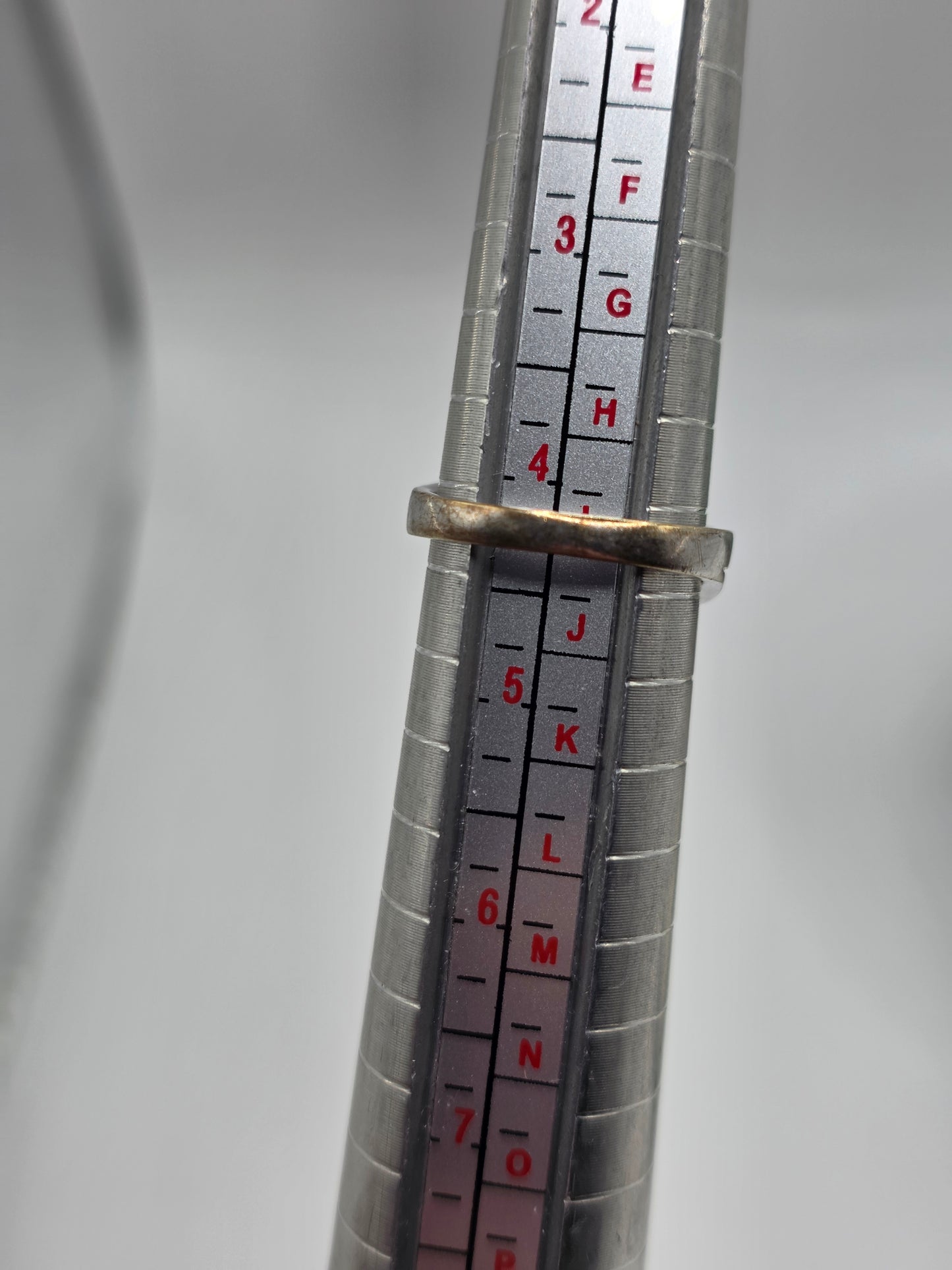 9ct white gold diamond ring