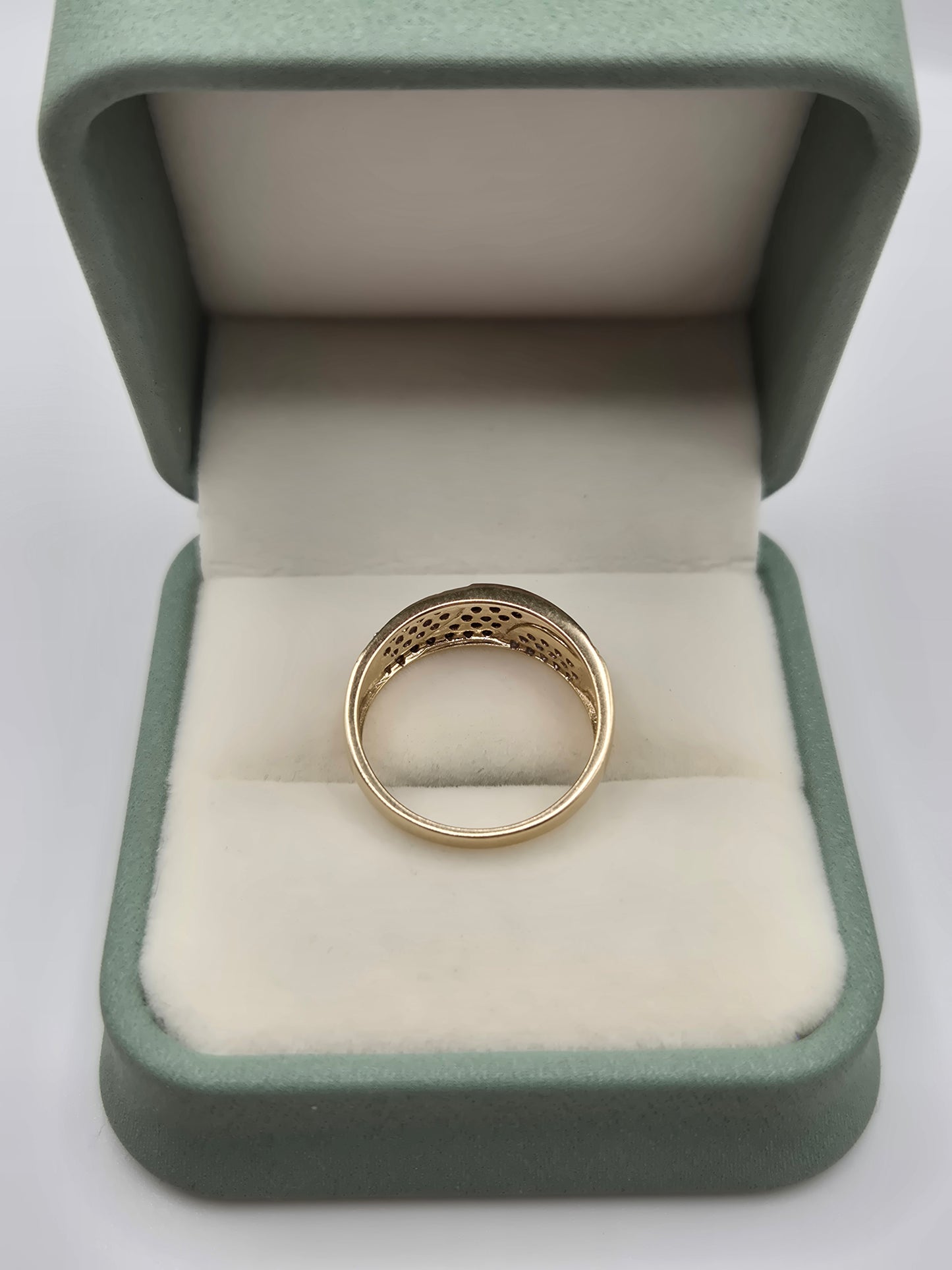 9ct gold diamond cluster ring