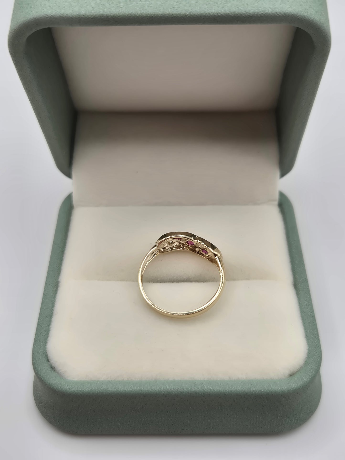 9ct gold ruby gypsy ring